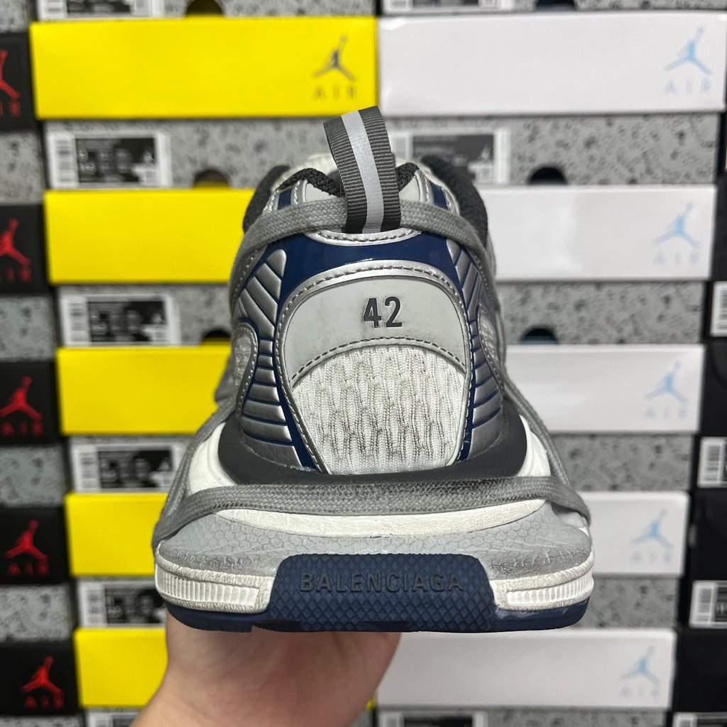Balenciaga unisex sneakers, back view with grey and blue panel, 42 size marking on heel