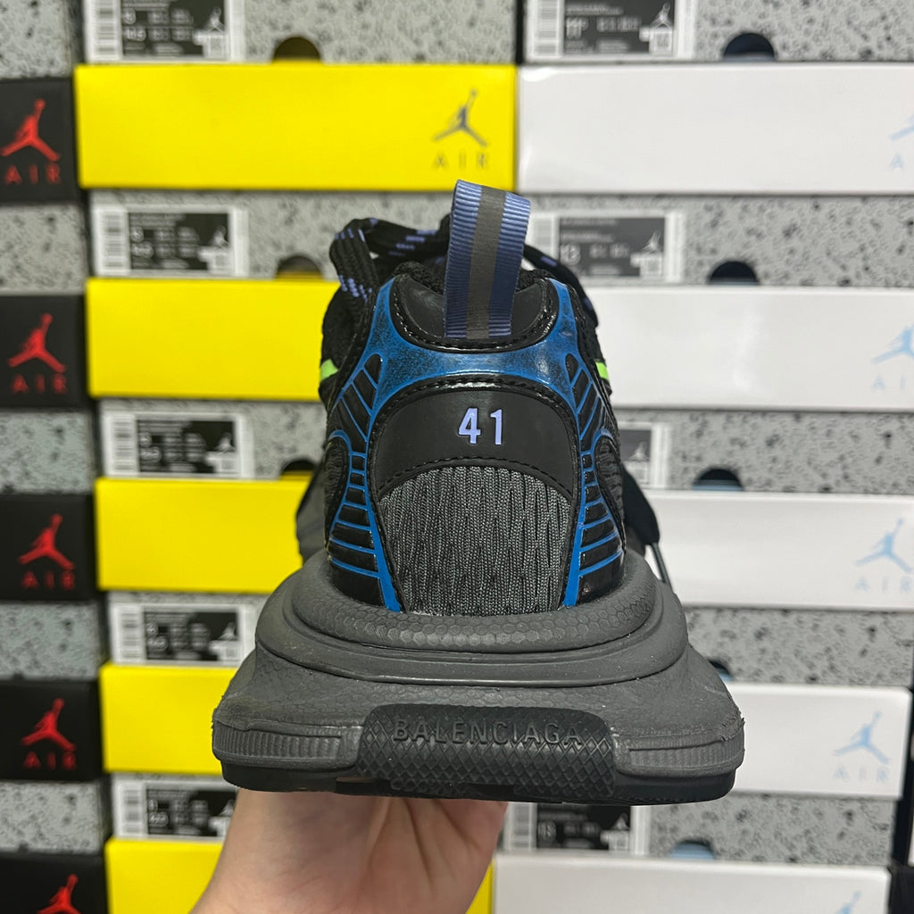 Back view of Balenciaga sneaker with size marking “41” on black heel