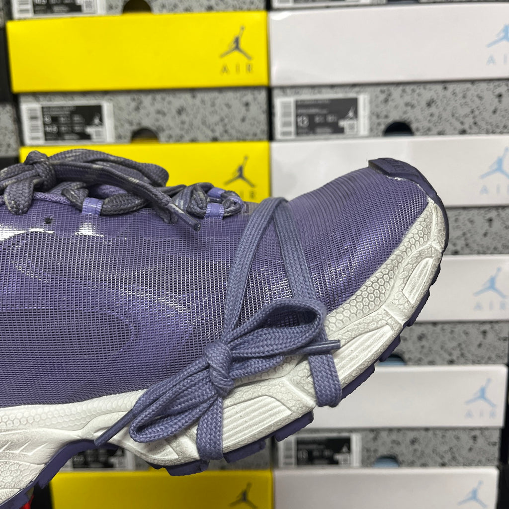 Balenciaga unisex sneaker side profile in purple knit with white textured sole
