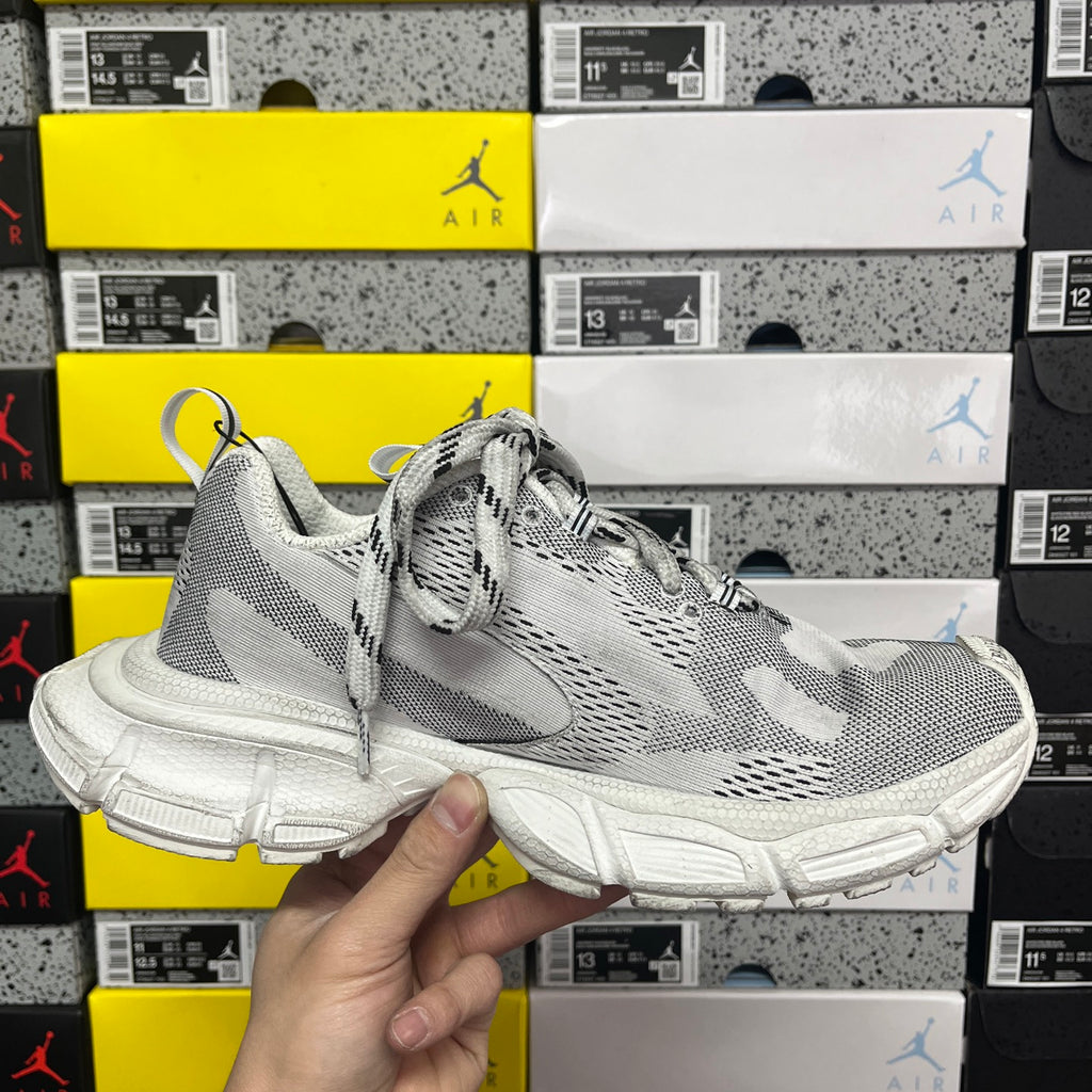 Balenciaga unisex running shoes, gray knit upper, white laces, thick sole