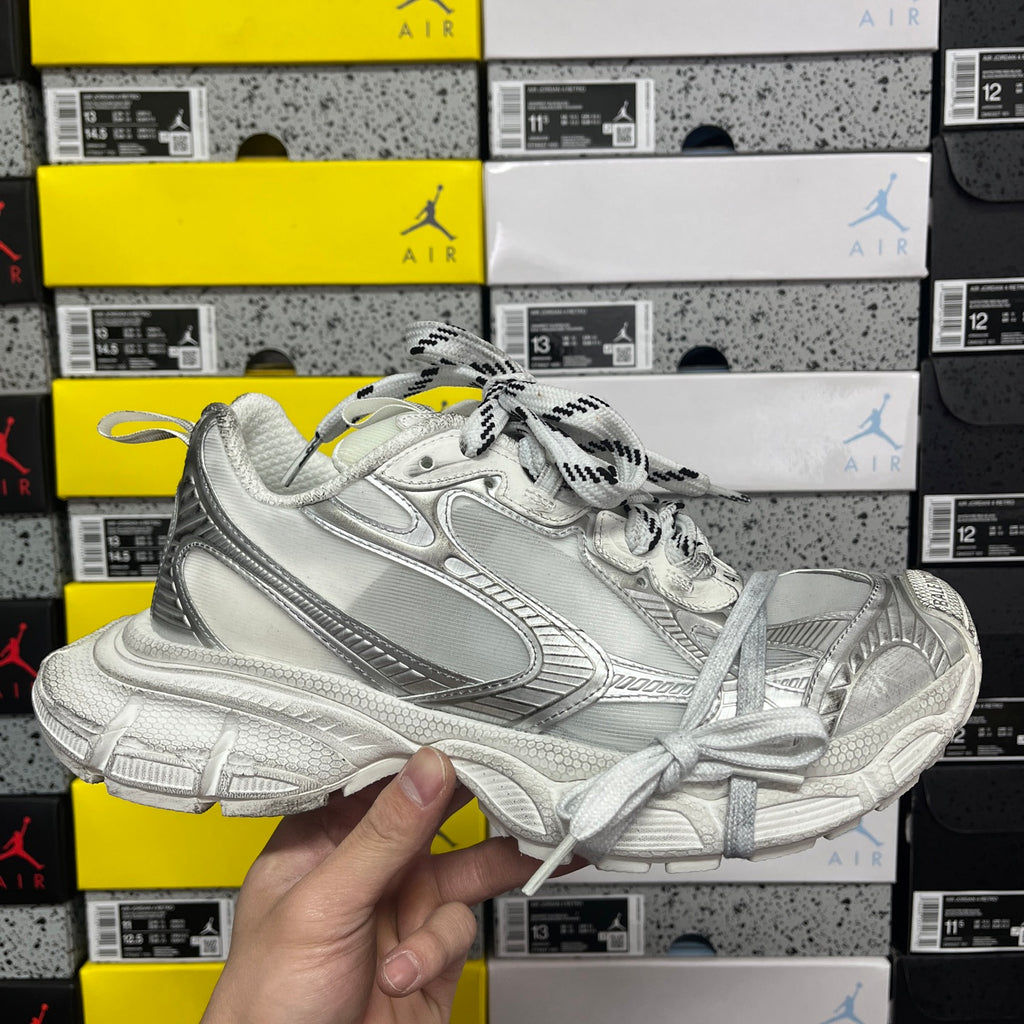 Balenciaga unisex silver sneakers with textured side panel and lace-up front
