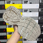 Off-white Balenciaga unisex sneakers outsole with grid tread pattern