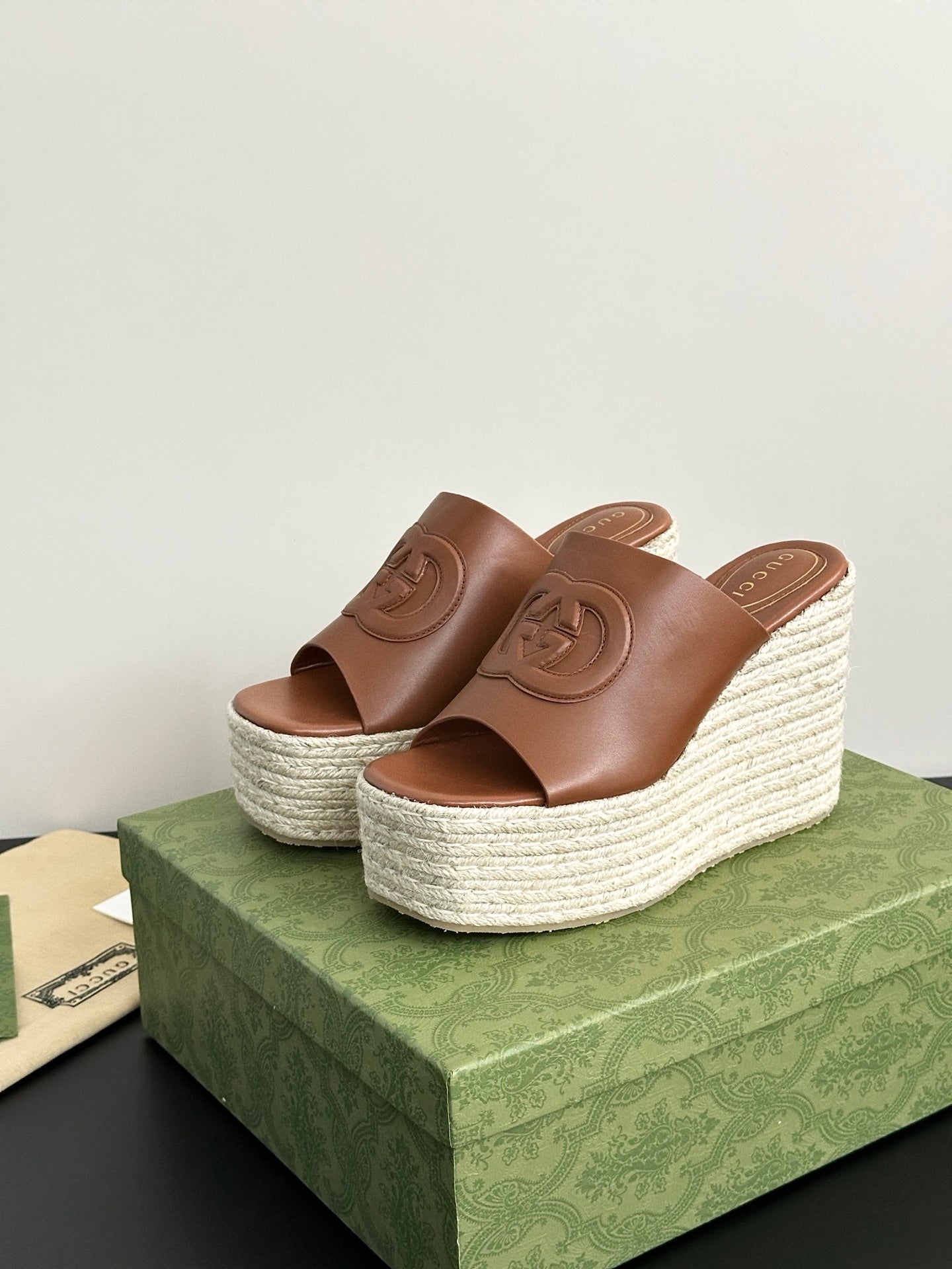 Luxury Shoes Gucci Ladies