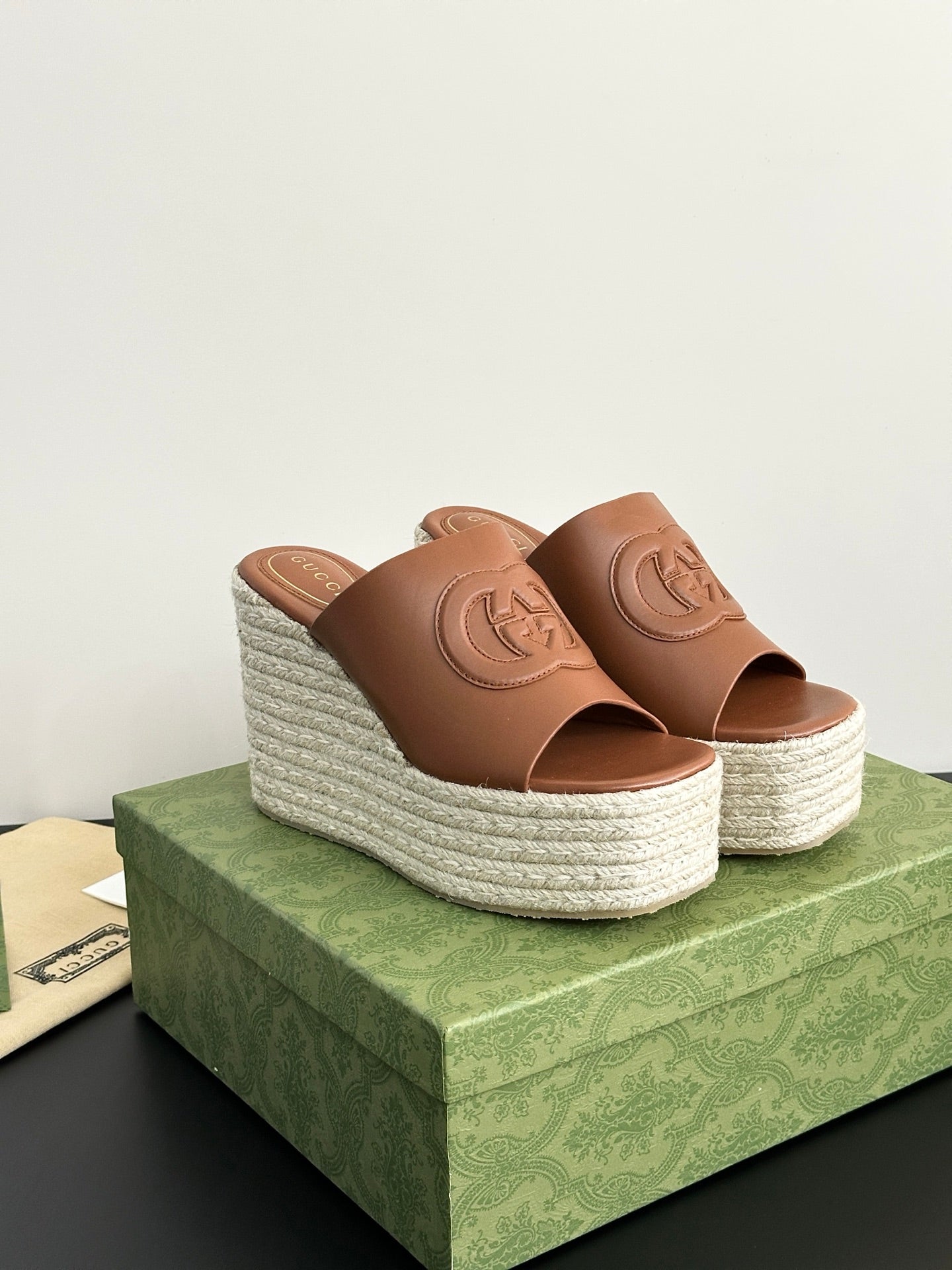 Luxury Shoes Gucci Ladies