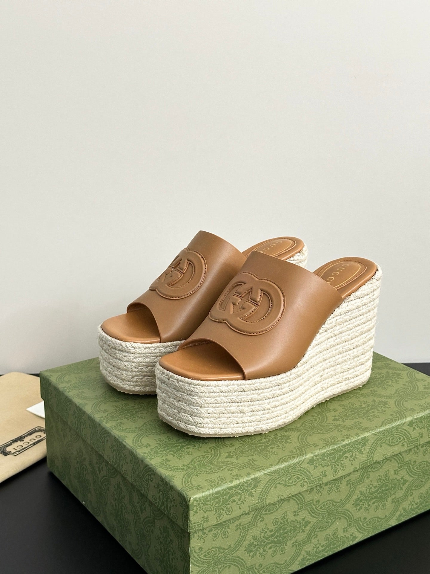 Luxury Shoes Gucci Ladies