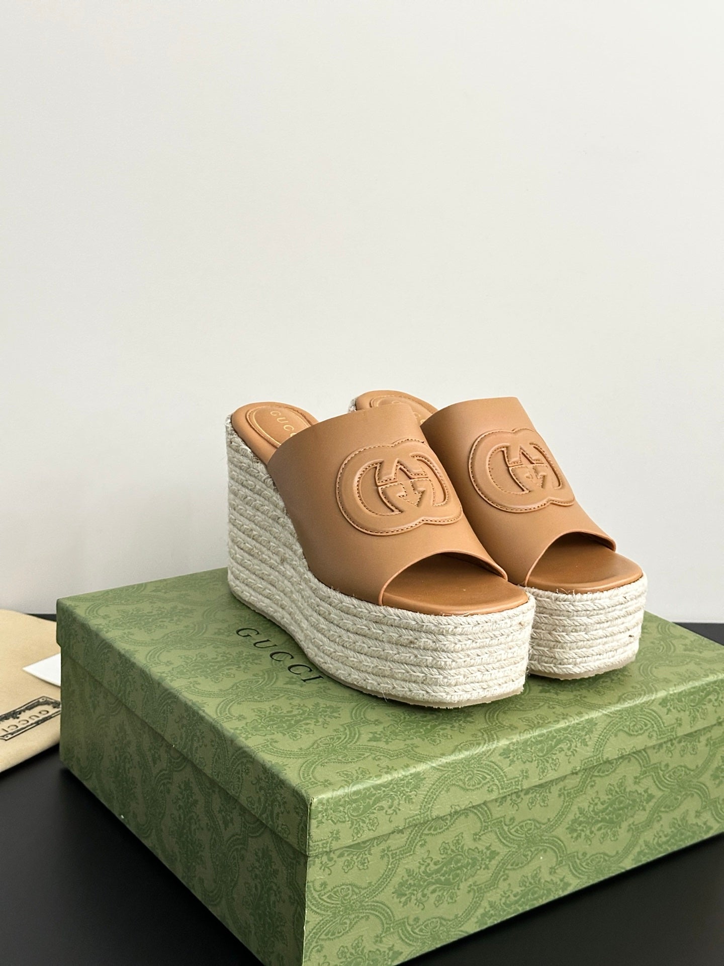 Luxury Shoes Gucci Ladies