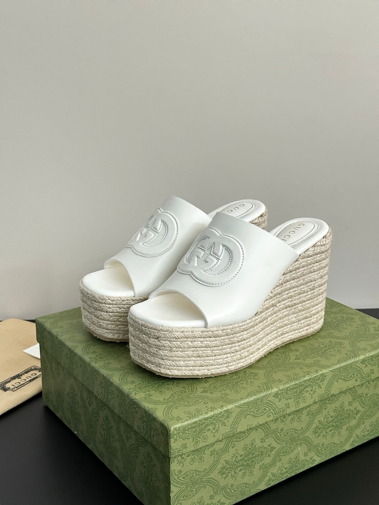 Luxury Shoes Gucci Ladies