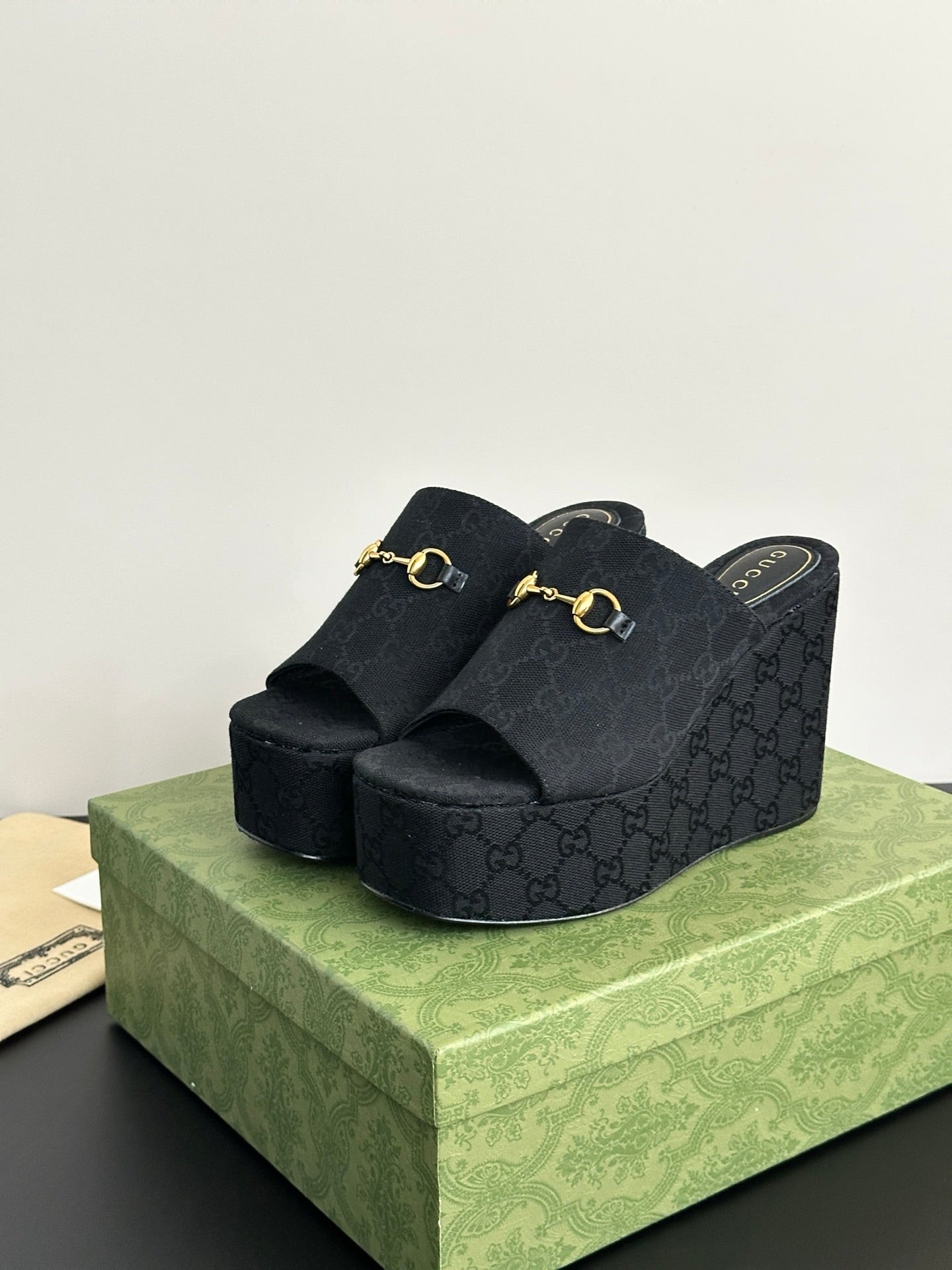 Luxury Shoes Gucci Ladies