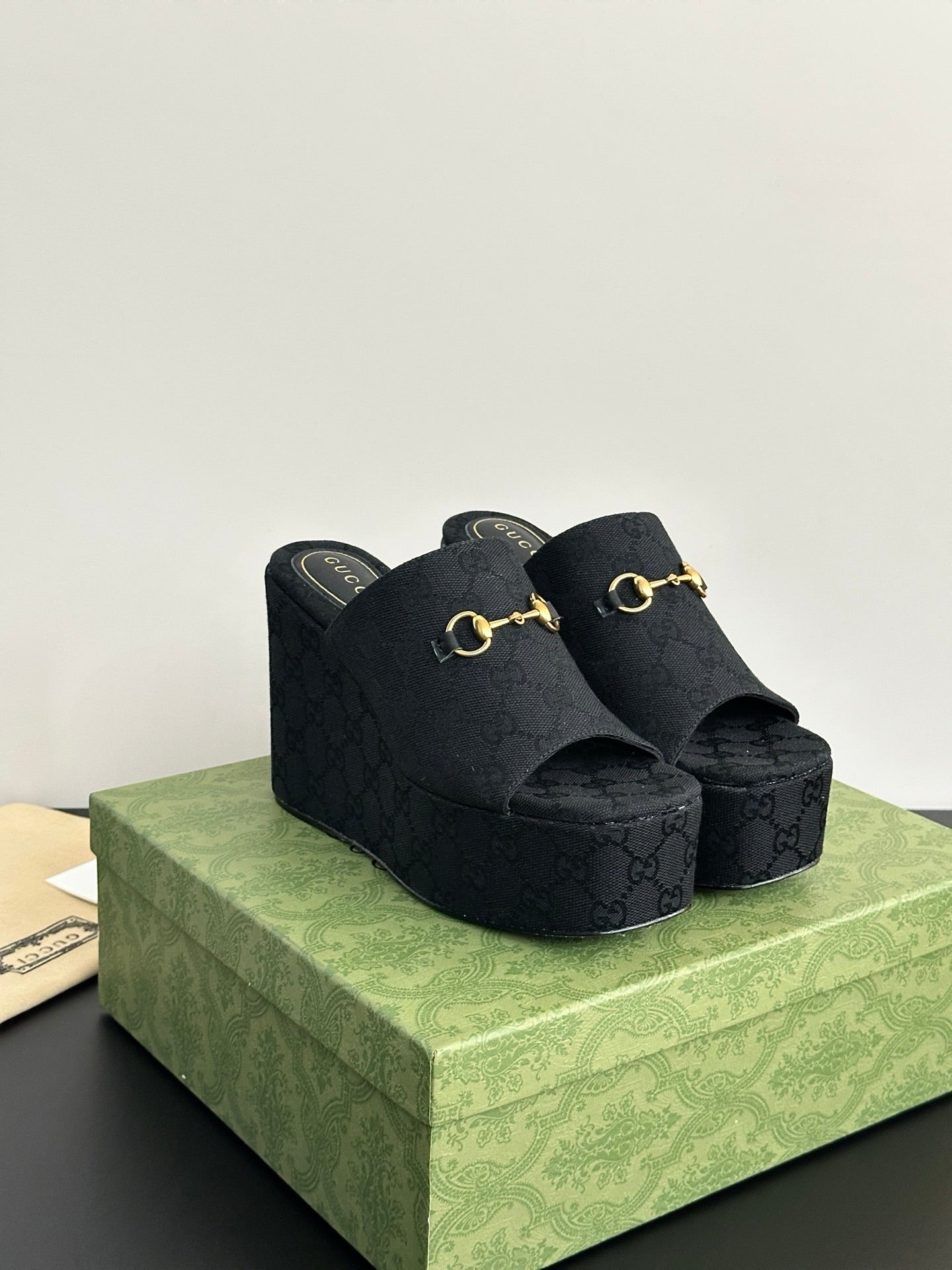 Luxury Shoes Gucci Ladies