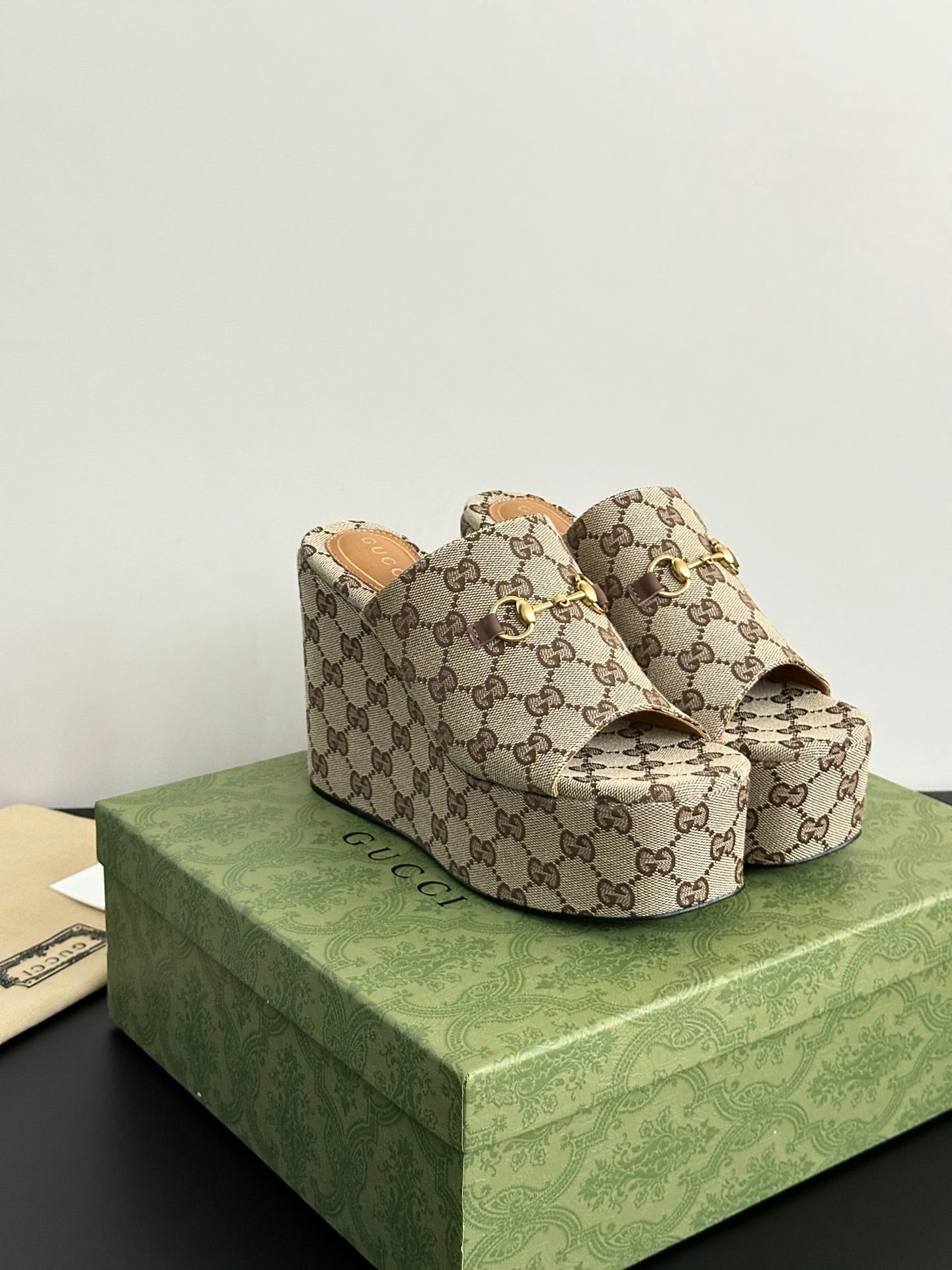 Luxury Shoes Gucci Ladies