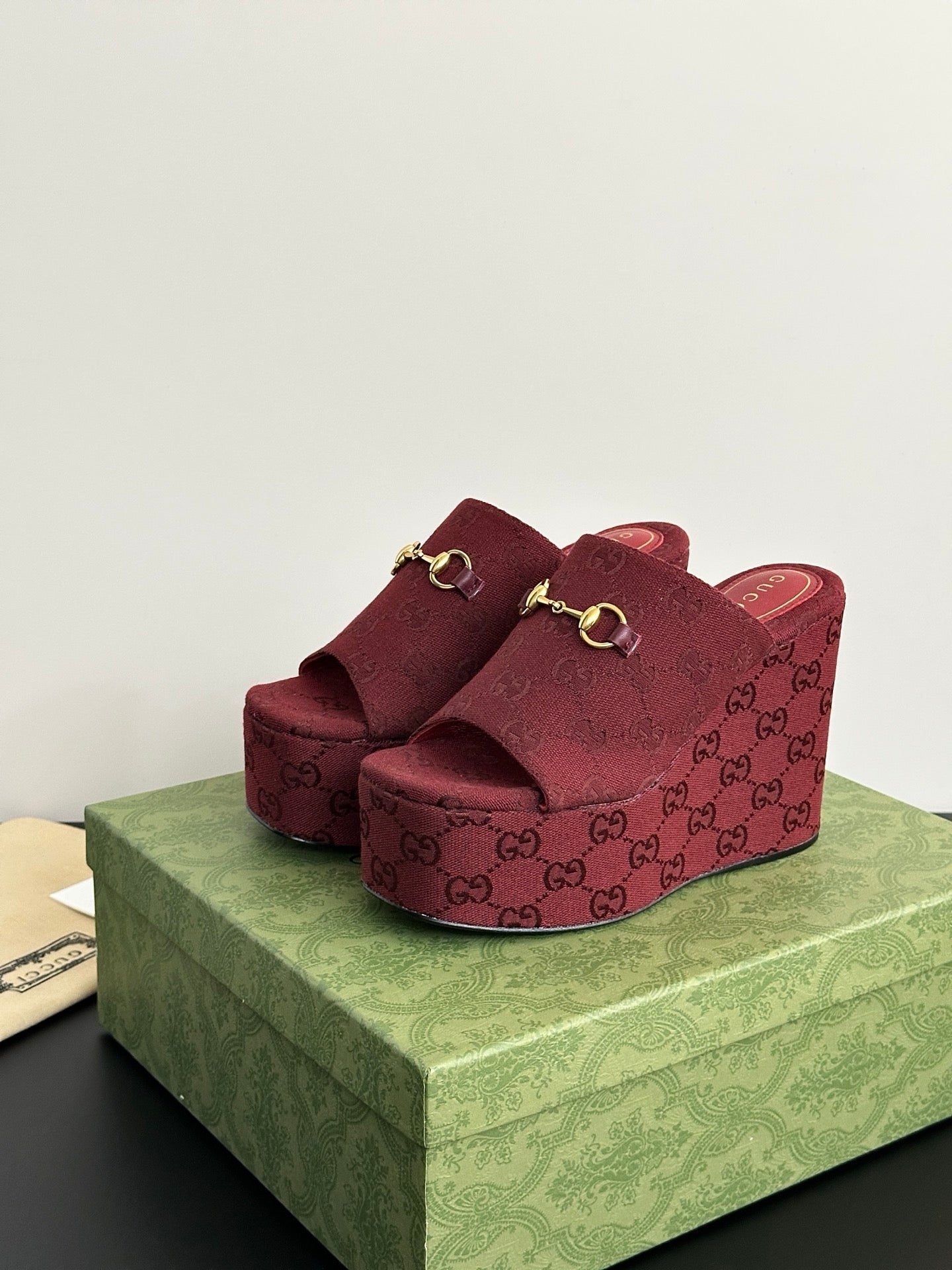 Luxury Shoes Gucci Ladies