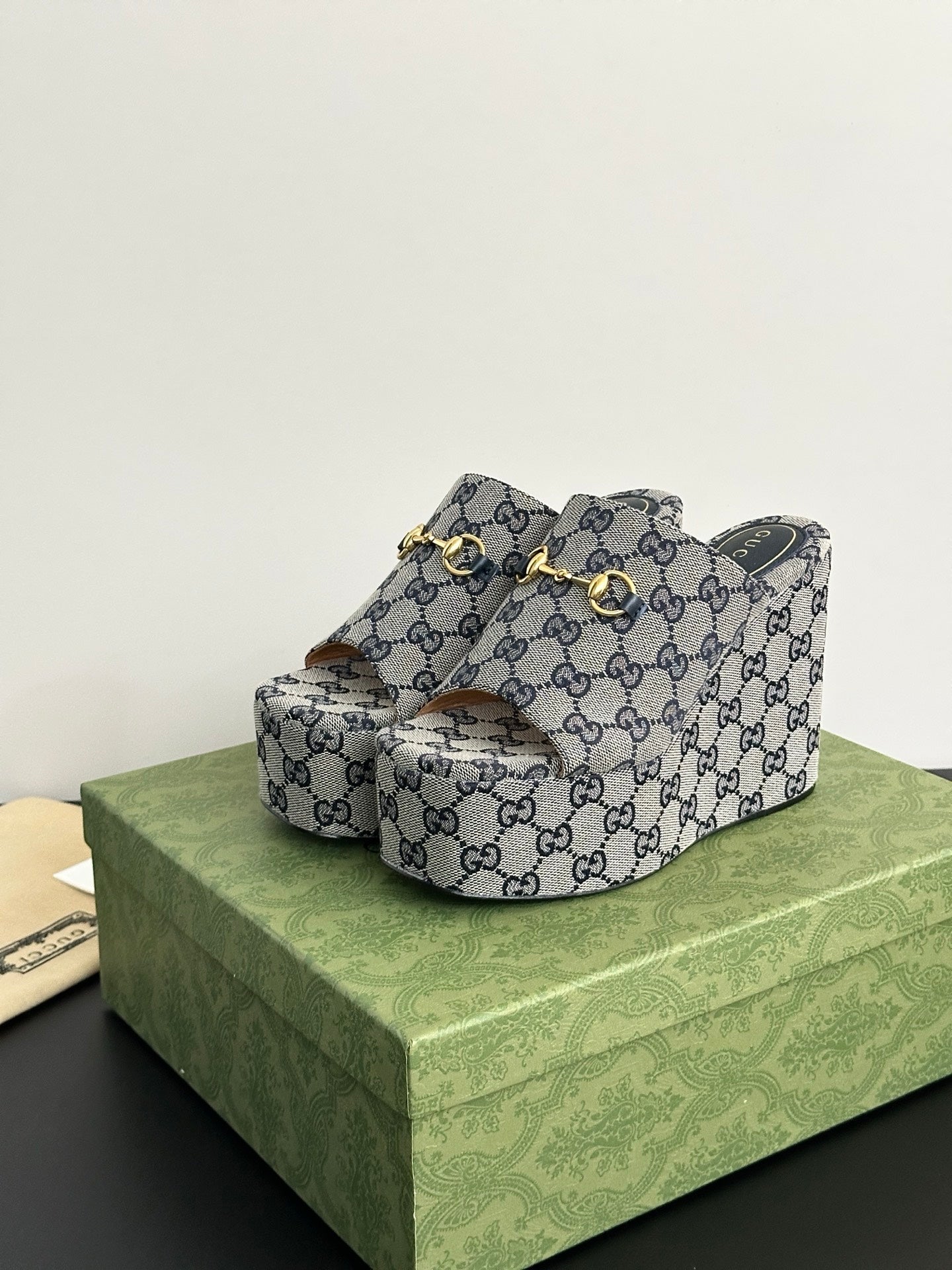 Luxury Shoes Gucci Ladies