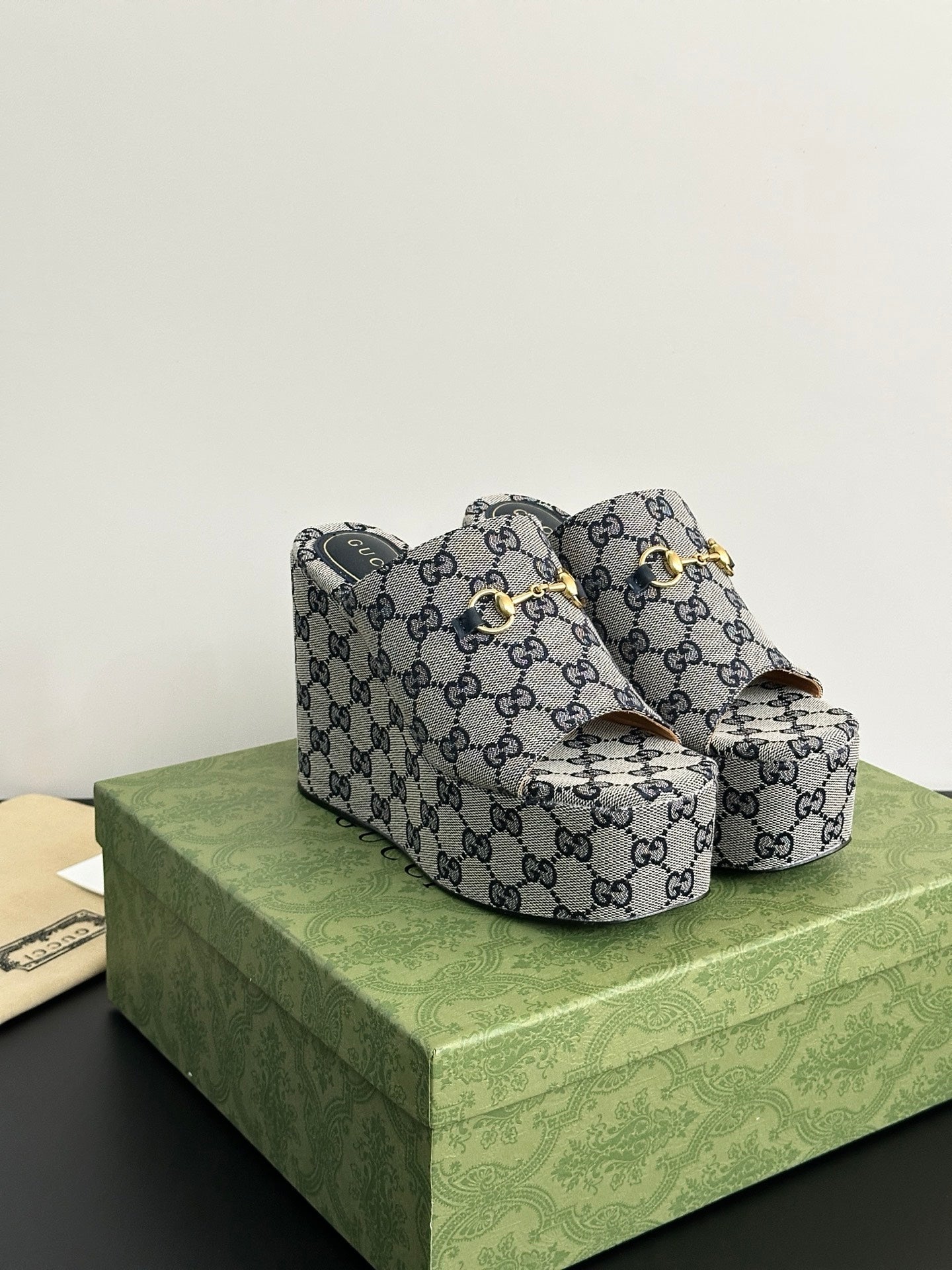 Luxury Shoes Gucci Ladies
