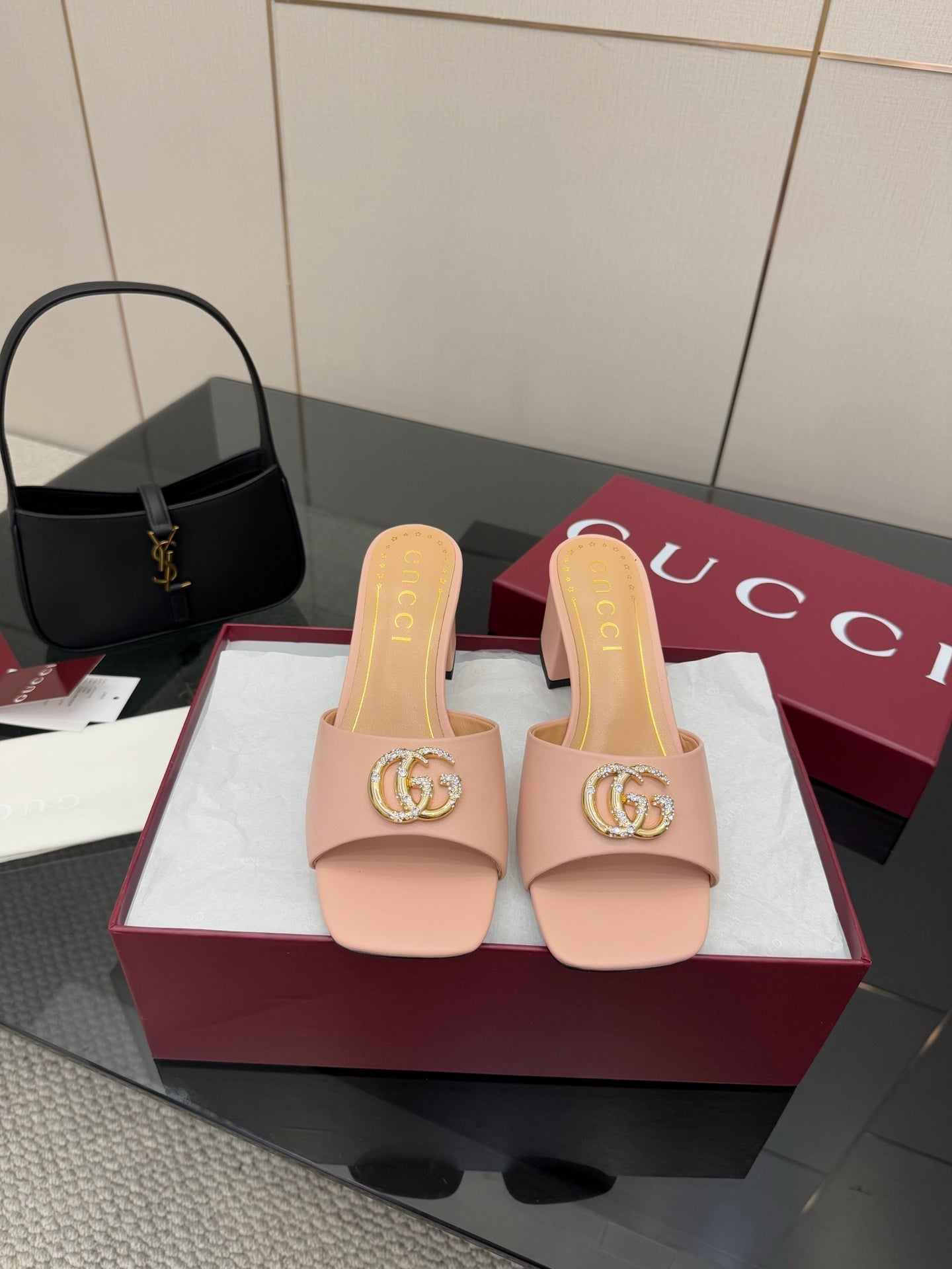 Luxury Shoes Gucci Ladies