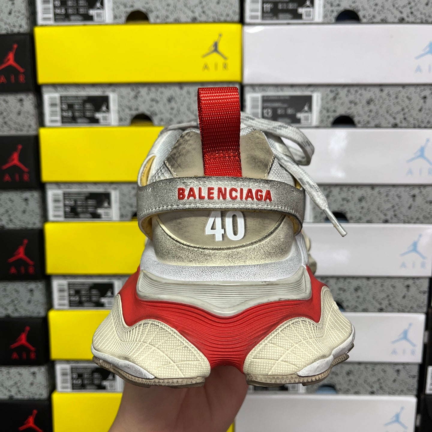 Balenciaga Air sneaker back view, BALENCIAGA logo and 40 on heel