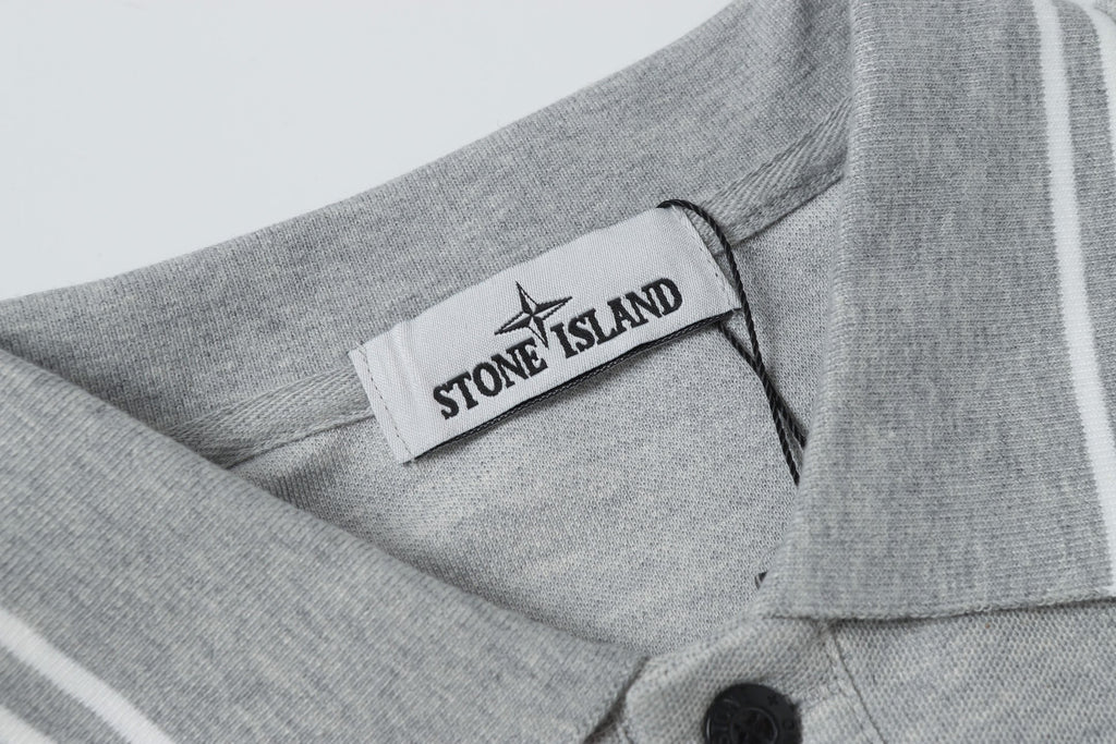 Light gray polo collar with Stone Island logo label