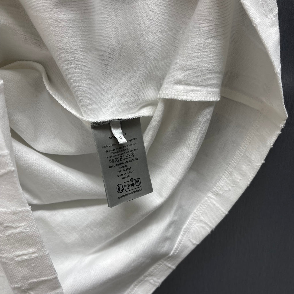 White Dior short-sleeve T-shirt inner neckline with size label and care tag