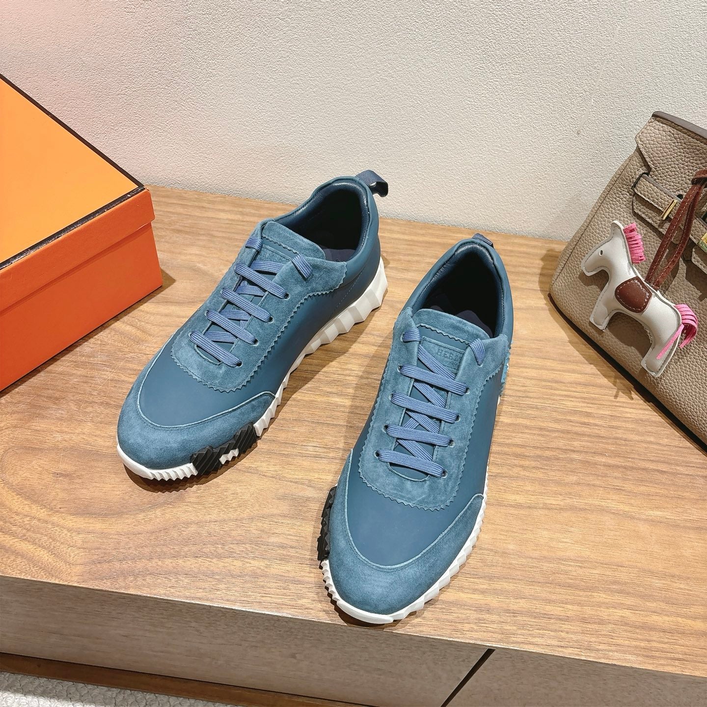Luxury Shoes Hermes Unisex