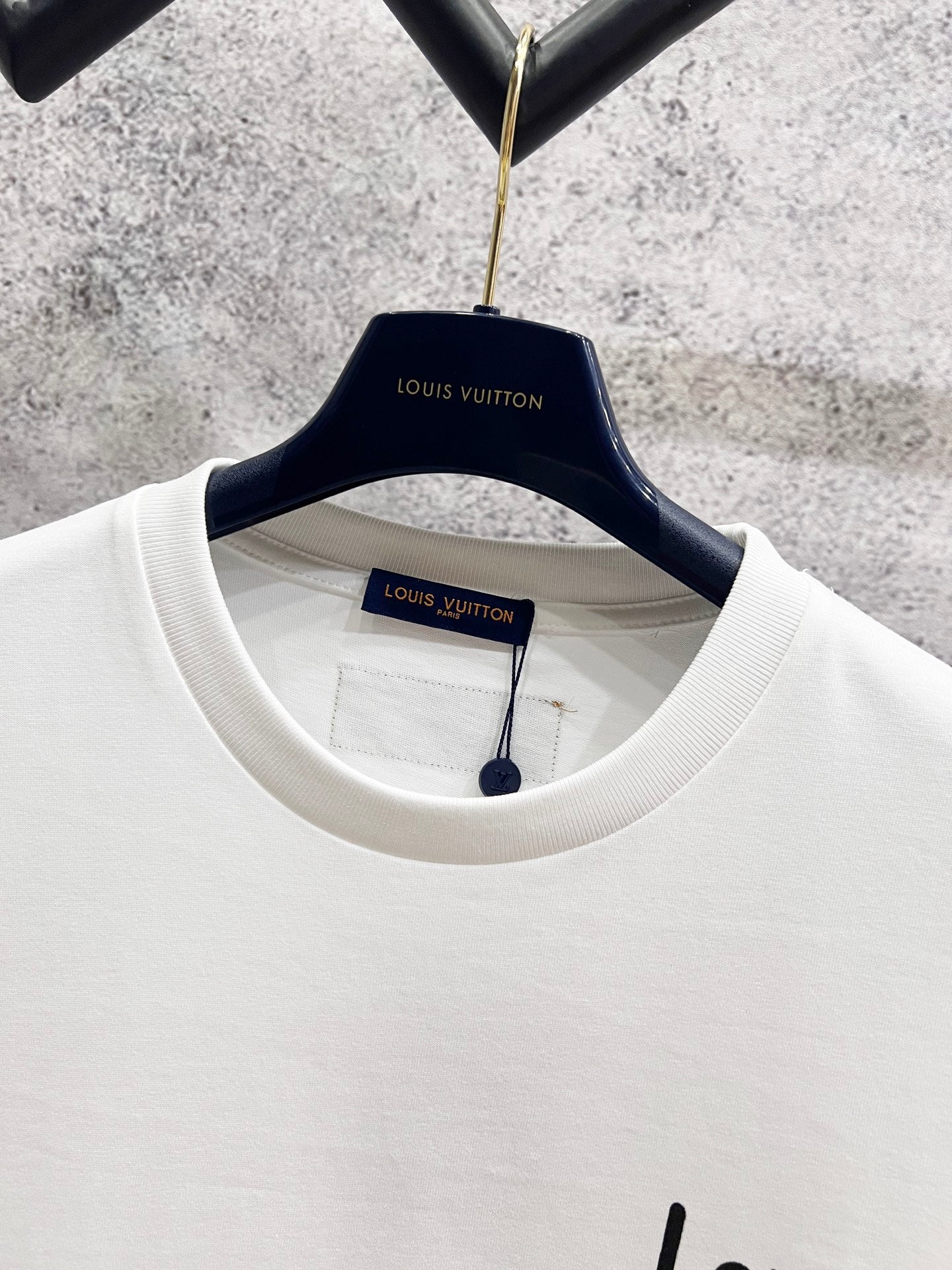 Louis Vuitton white T-shirt, crew neck with inner label and tag
