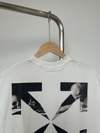 Off-White T-shirt off-white with oversized back arrow graphic and photo panels