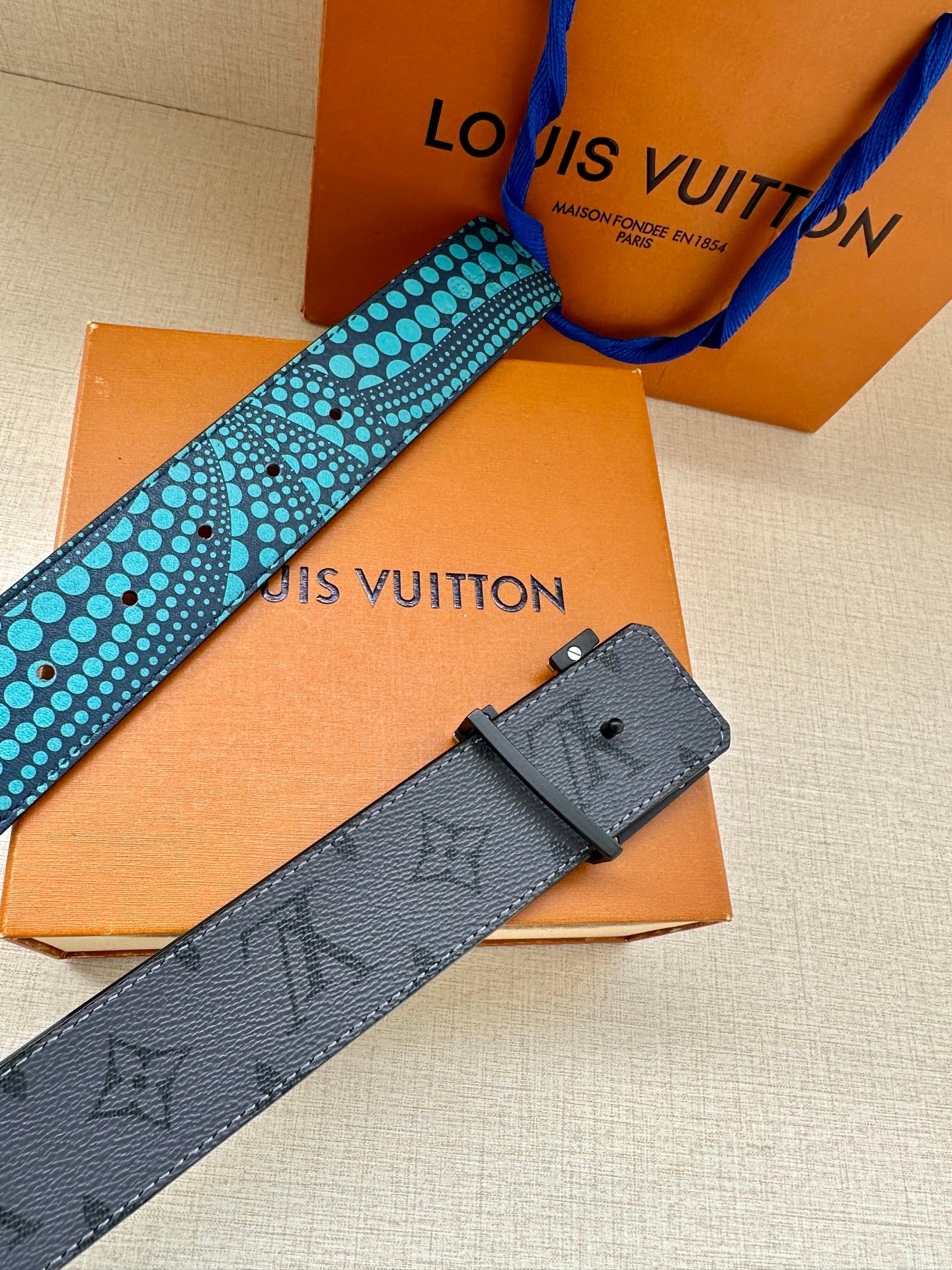 Louis Vuitton monogram belt dark gray with metal buckle and perforated strap end
