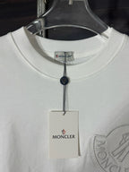 Short-sleeve T-shirt collar with Moncler logo label and tag