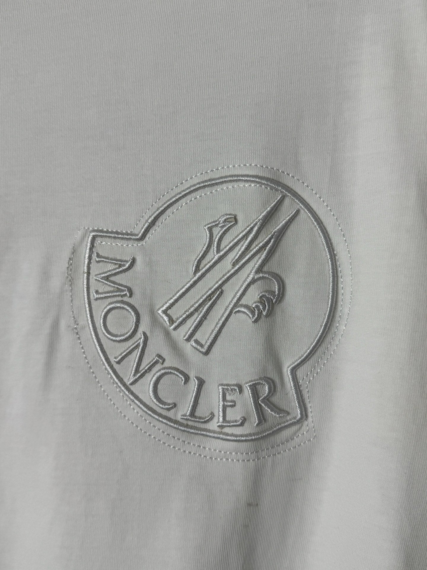 Short-sleeve T-shirt with raised Moncler crest emblem