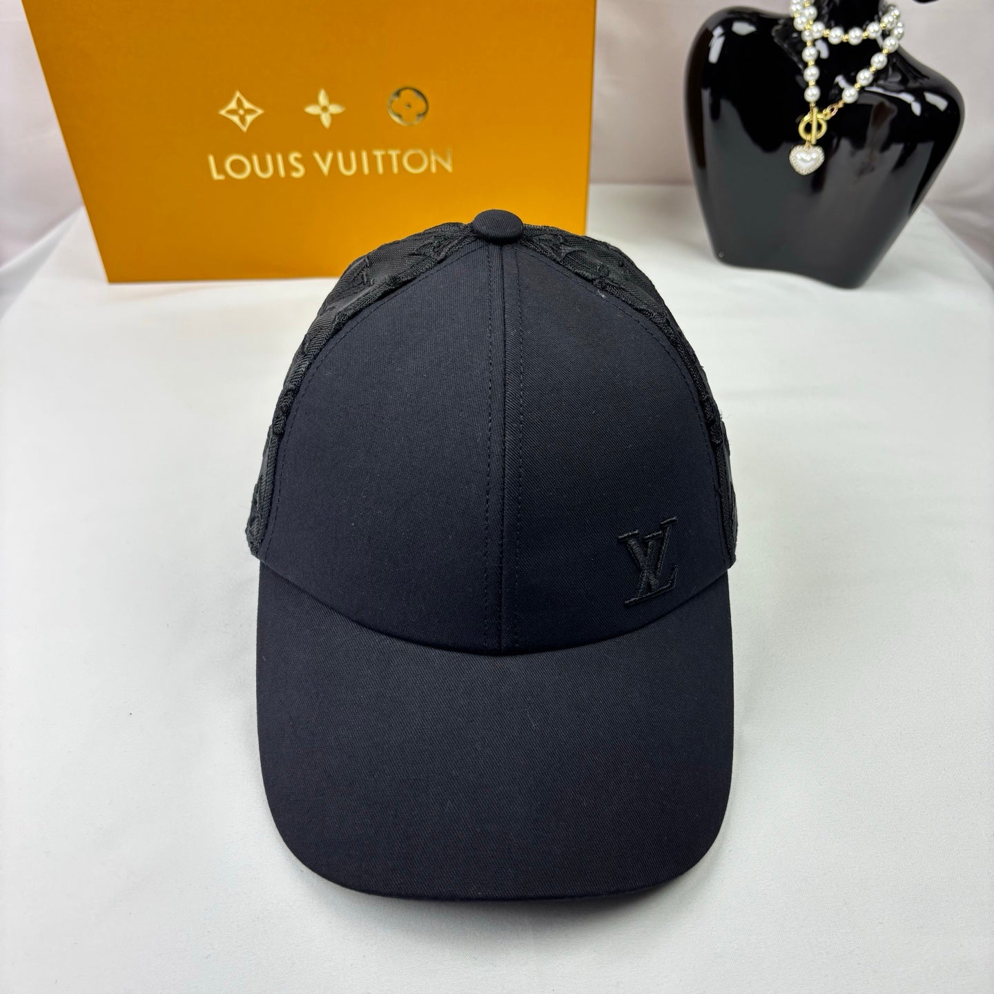 Louis Vuitton Caps