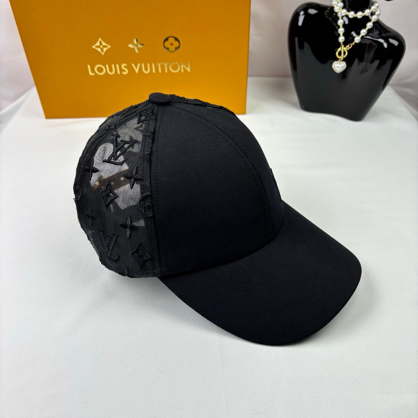 Louis Vuitton Caps