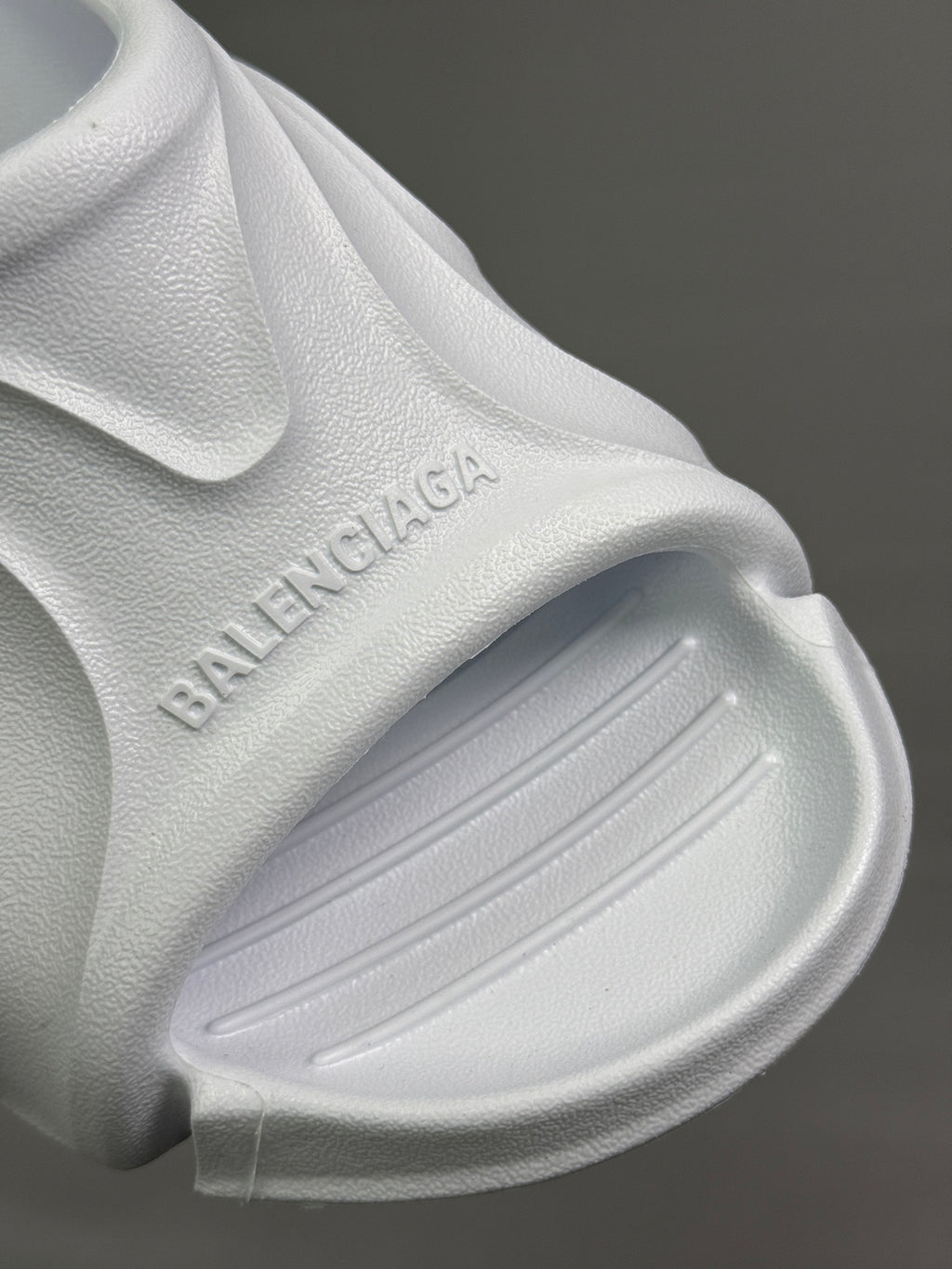 Balenciaga white textured leather sandals with embossed BALENCIAGA logo