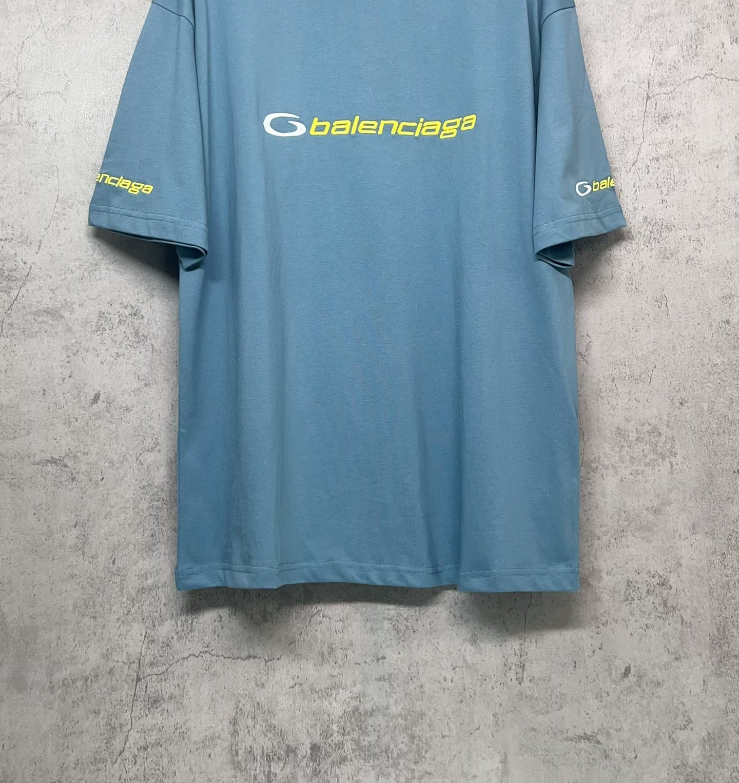 Blue Balenciaga logo T-shirt with crew neck and relaxed fit
