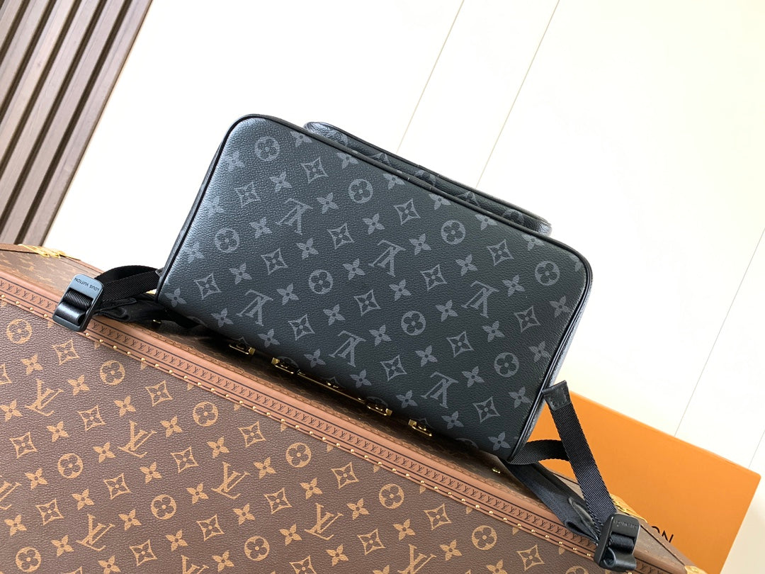 Louis Vuitton monogram pouch bag with zipper top and shoulder strap