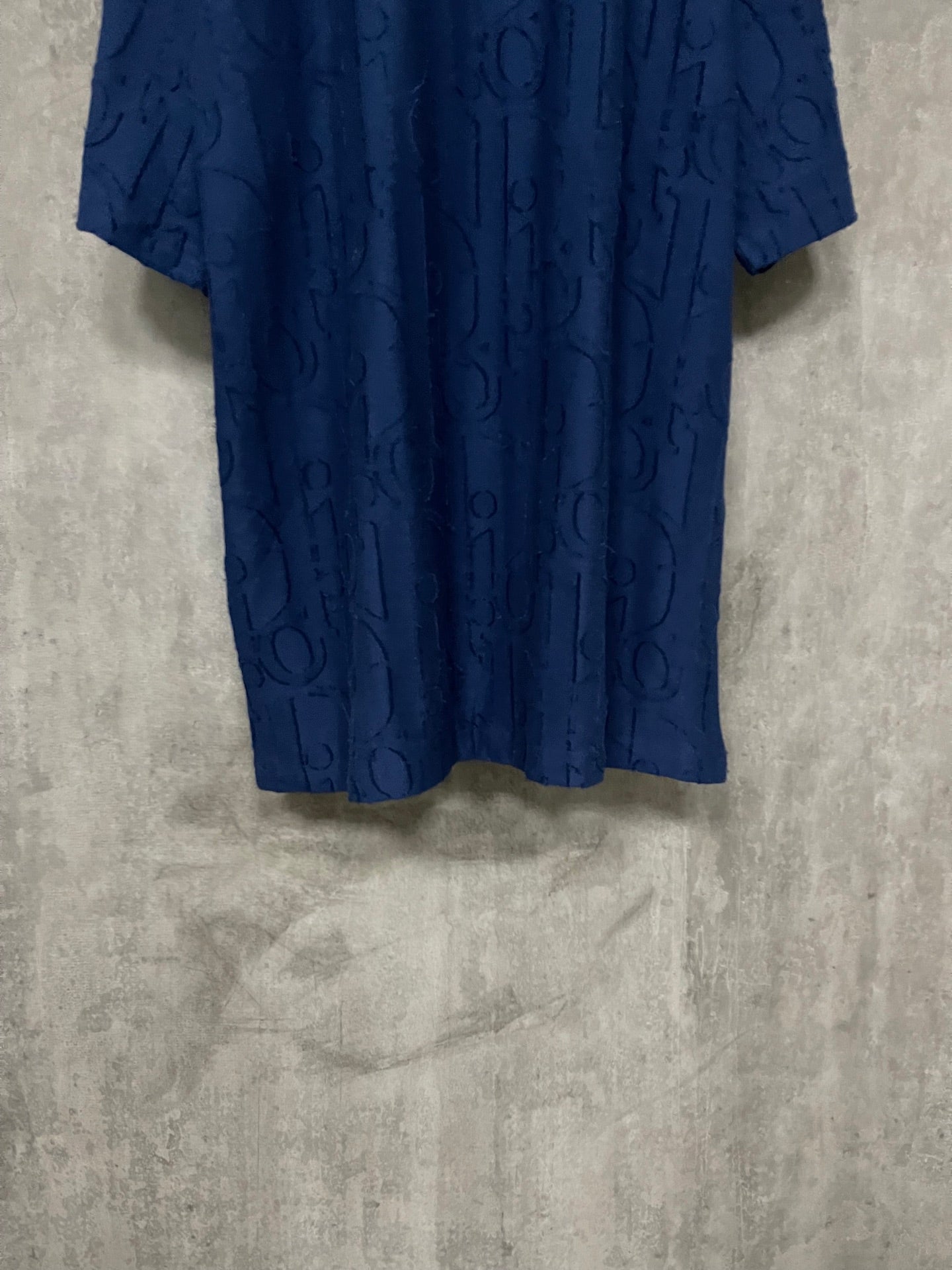 Dior short-sleeve crewneck T-shirt, dark blue, embossed logo pattern on fabric