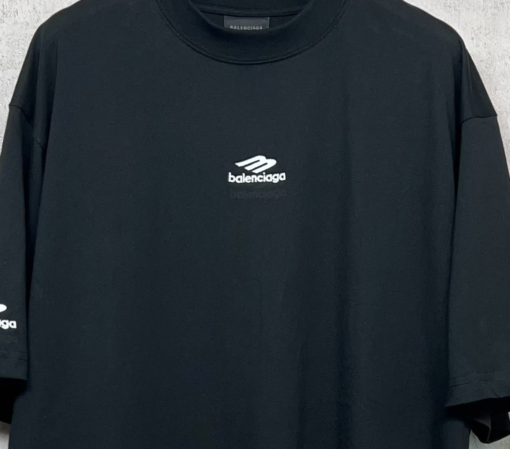 Balenciaga short-sleeve crewneck T-shirt close-up of chest logo and neckline