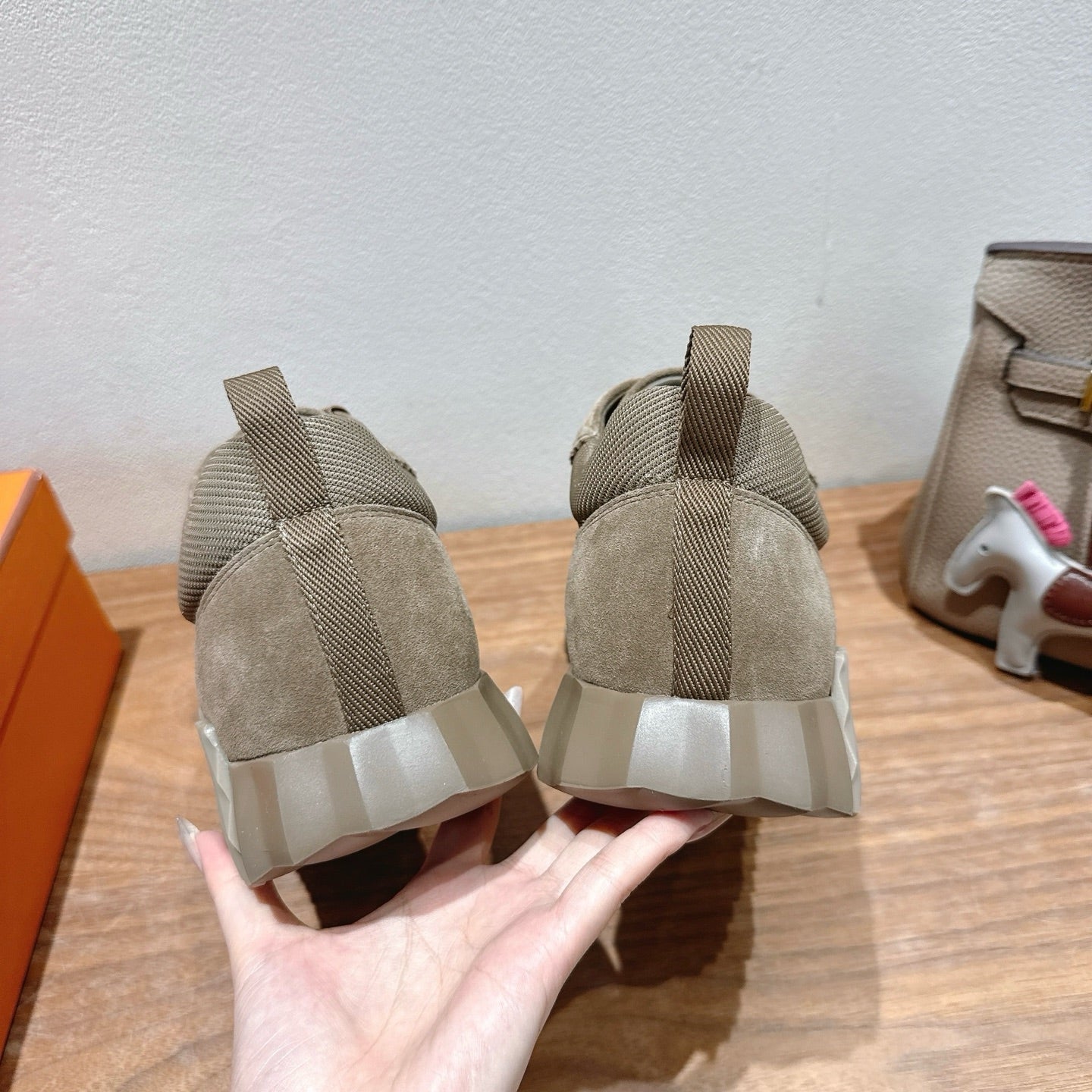 Luxury Shoes Hermes Unisex