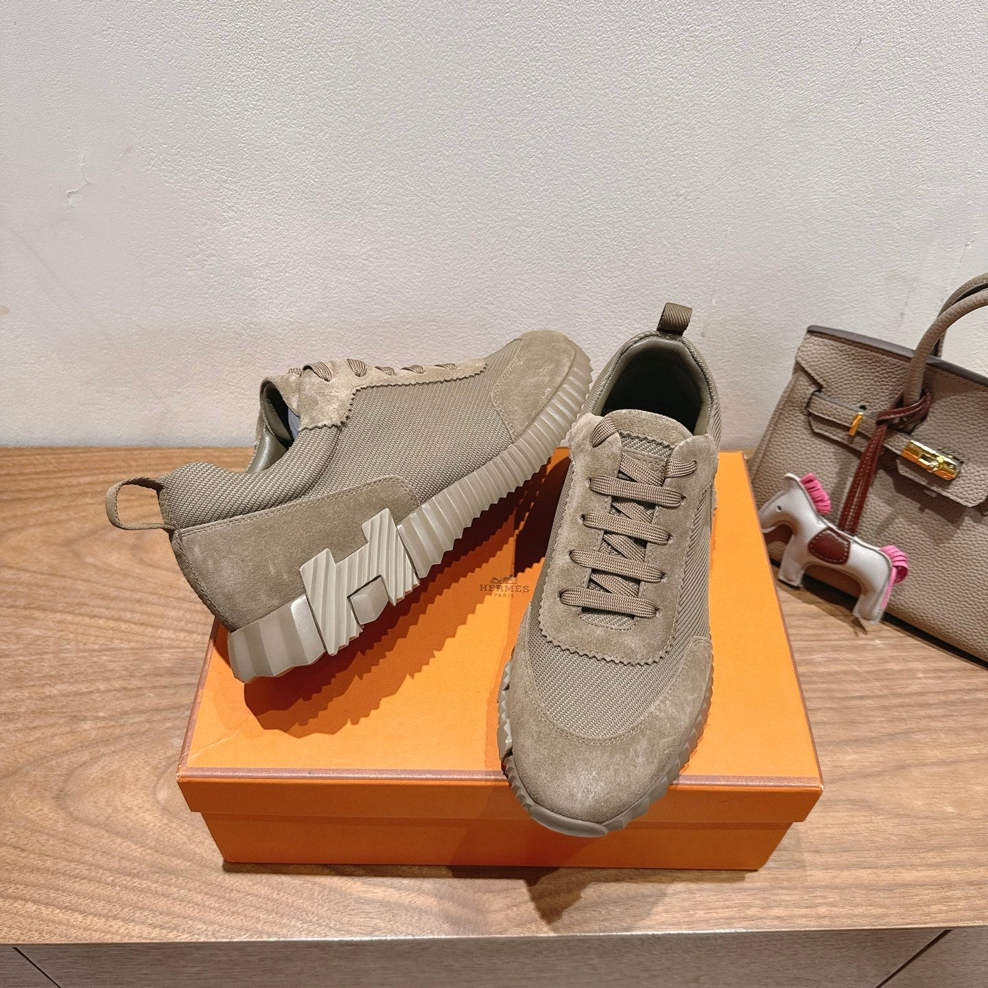 Luxury Shoes Hermes Unisex