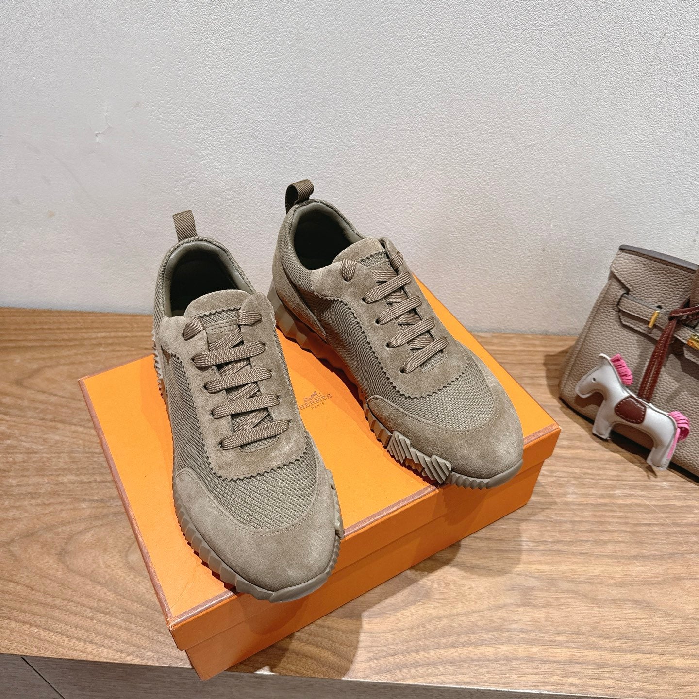 Luxury Shoes Hermes Unisex