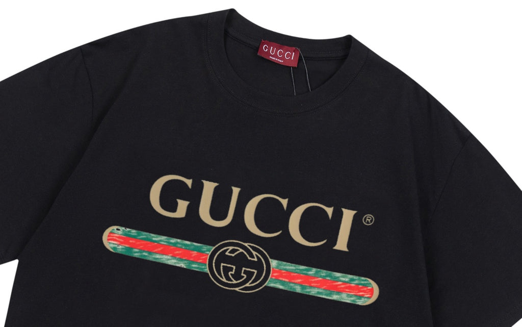 Black Gucci short-sleeve T-shirt with large front Gucci logo