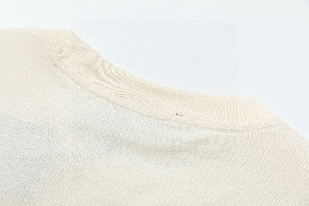 Cream Gucci T-shirt neckline with round collar seam detail