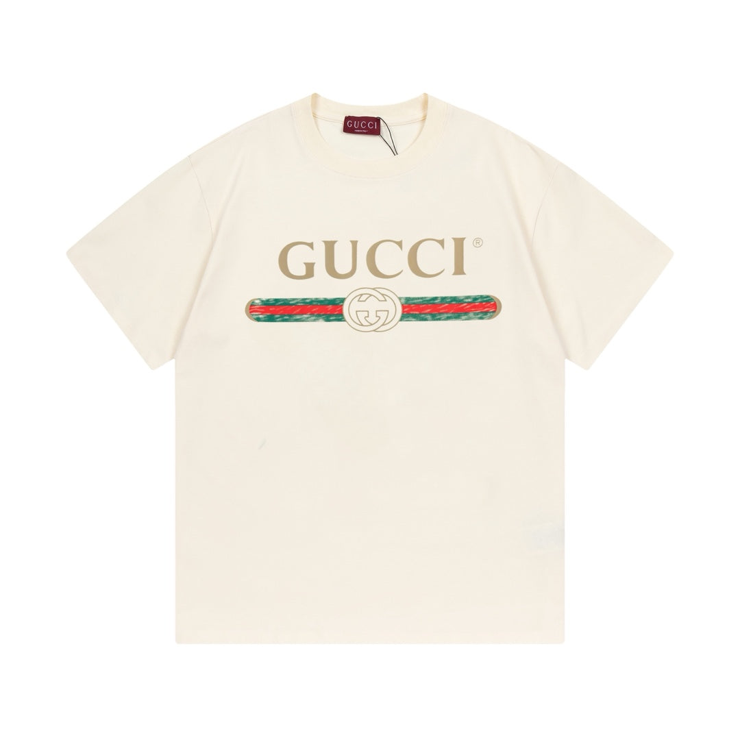 Cream Gucci short-sleeve T-shirt with GUCCI logo and striped emblem graphic