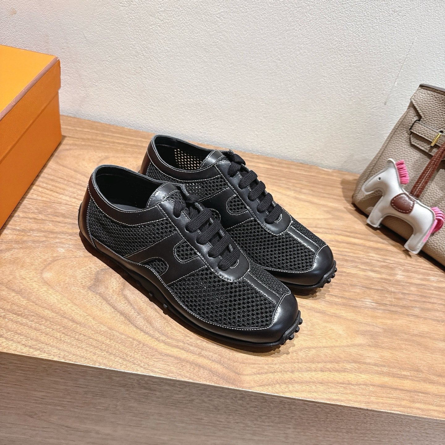 Luxury Shoes Hermes Unisex