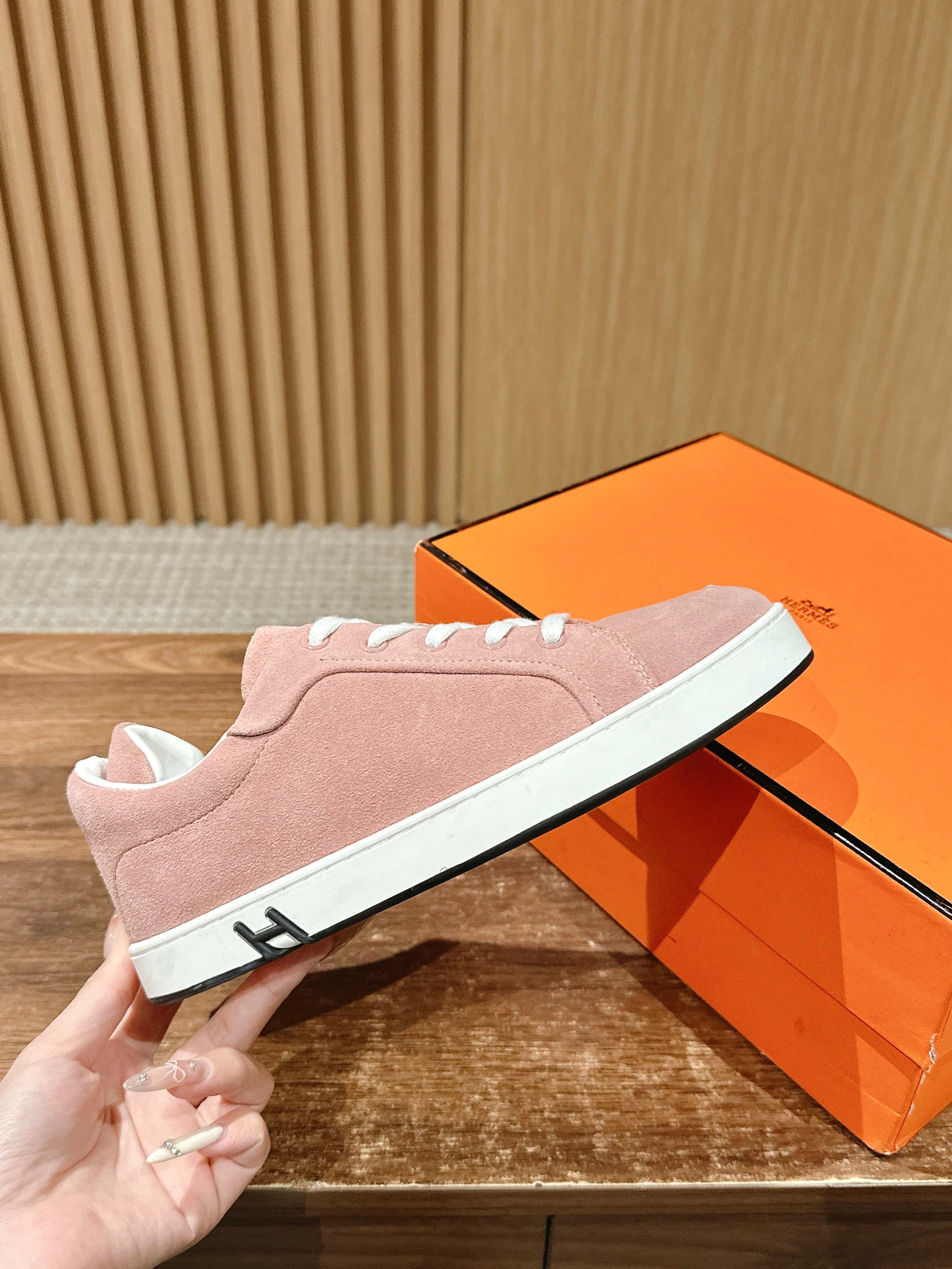 Luxury Shoes Hermes Unisex