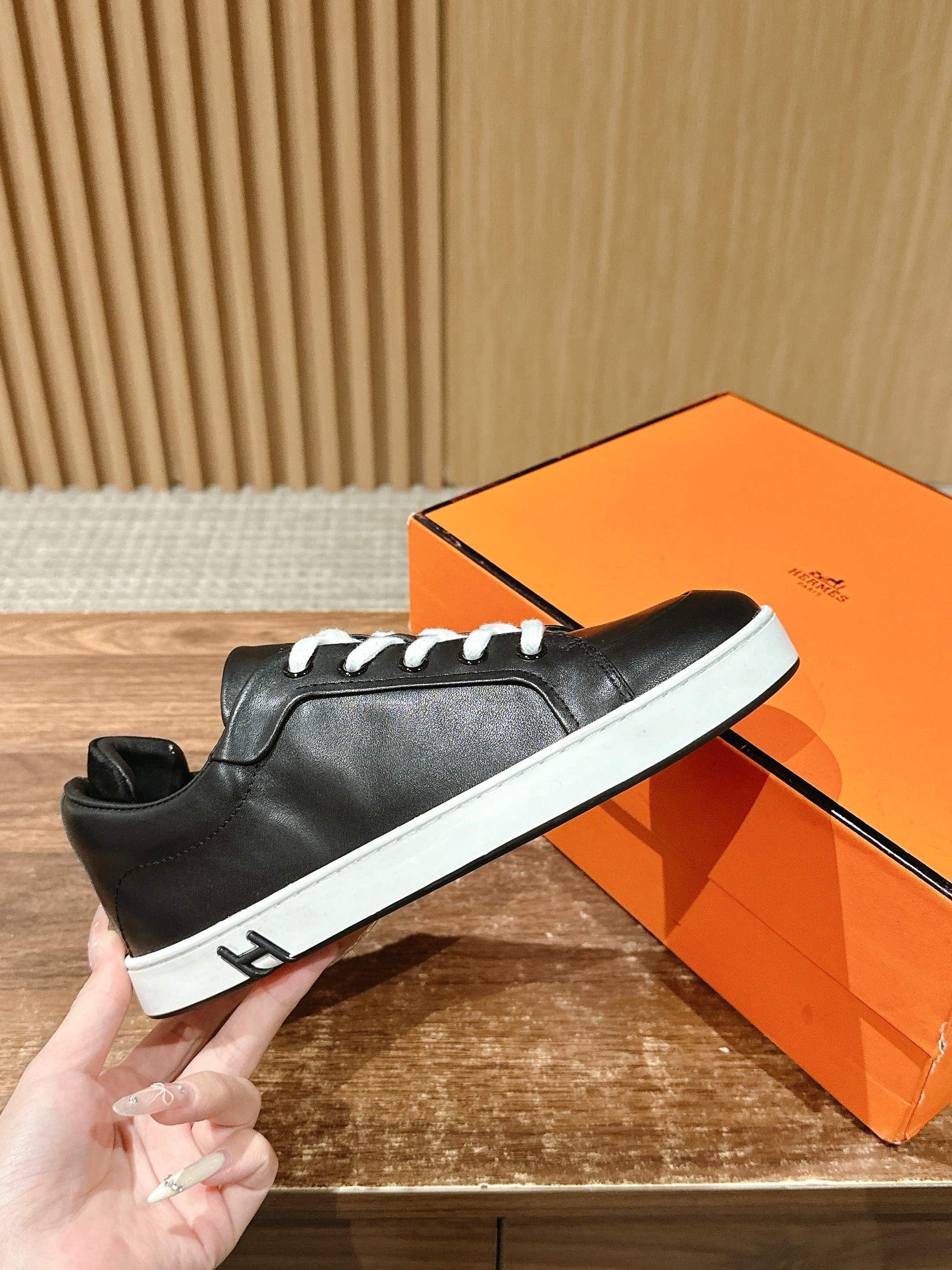 Luxury Shoes Hermes Unisex