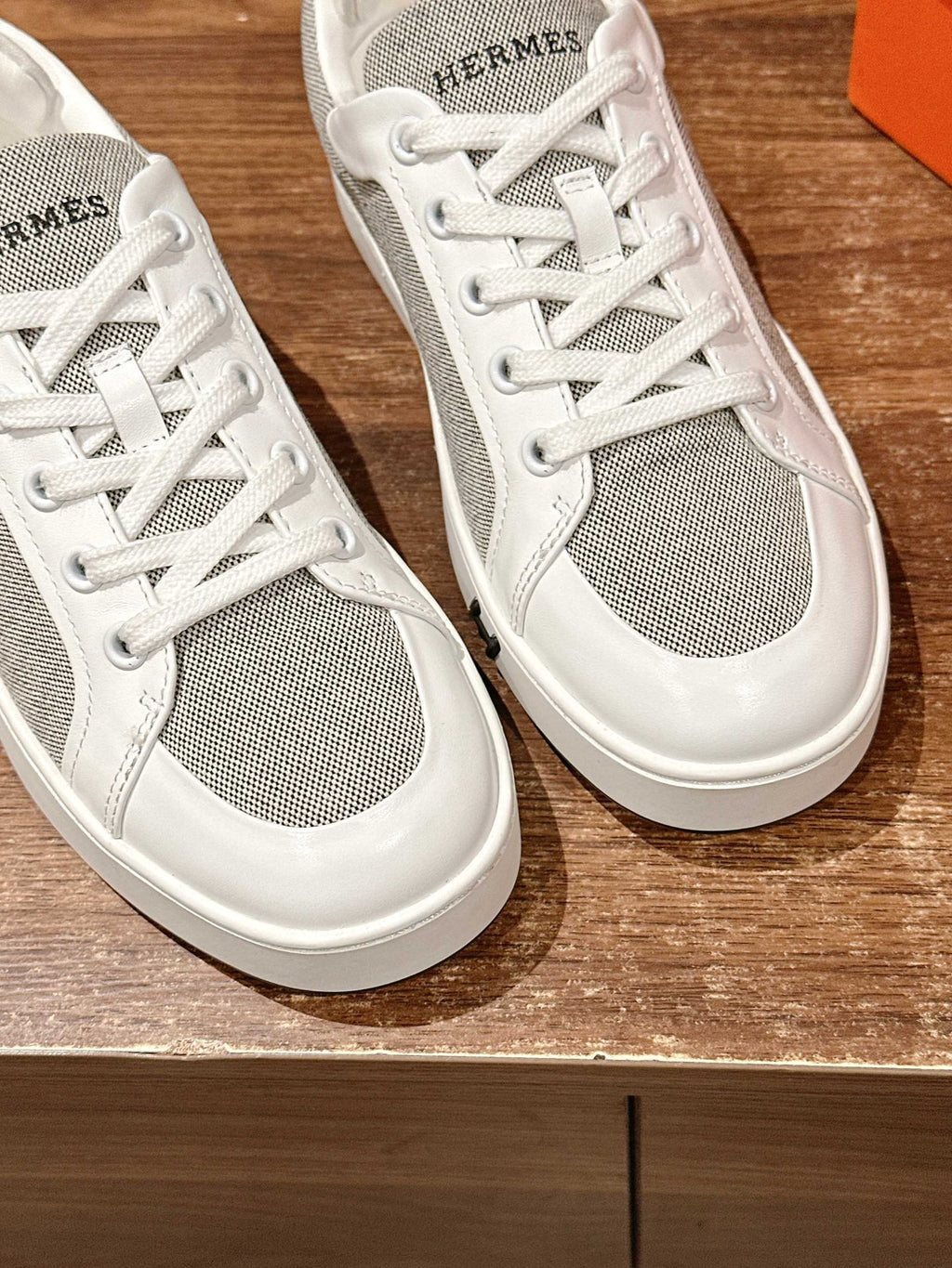 Luxury Shoes Hermes Unisex
