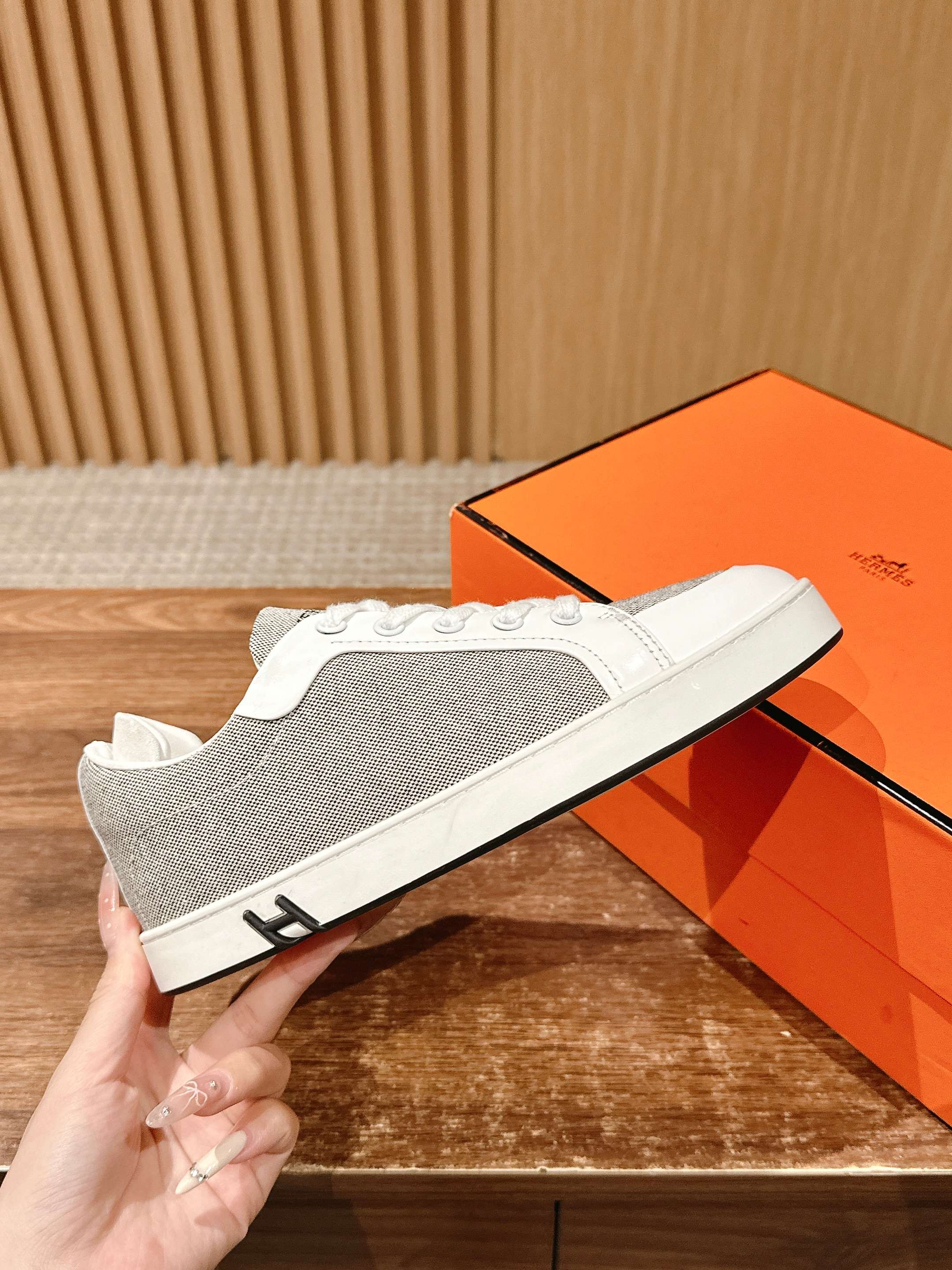 Luxury Shoes Hermes Unisex