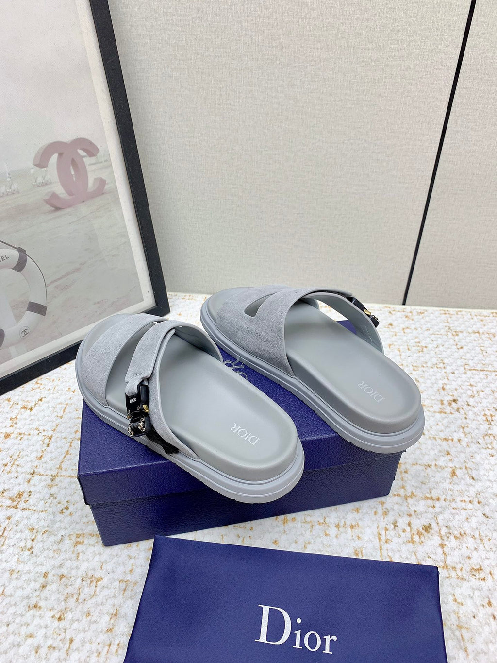Dior slide sandals in light gray suede, open-toe slide with strap and buckle