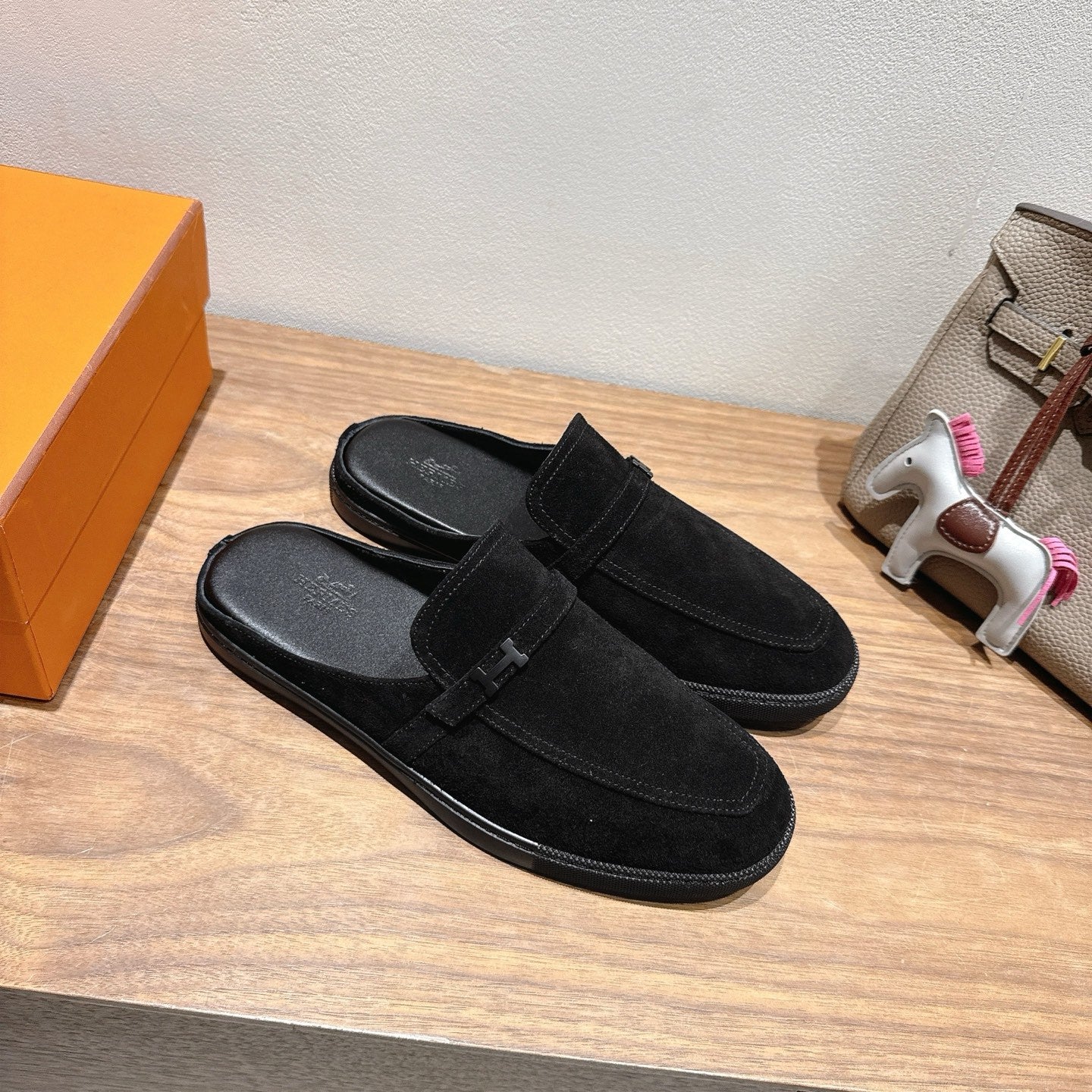 Luxury Shoes Hermes Unisex
