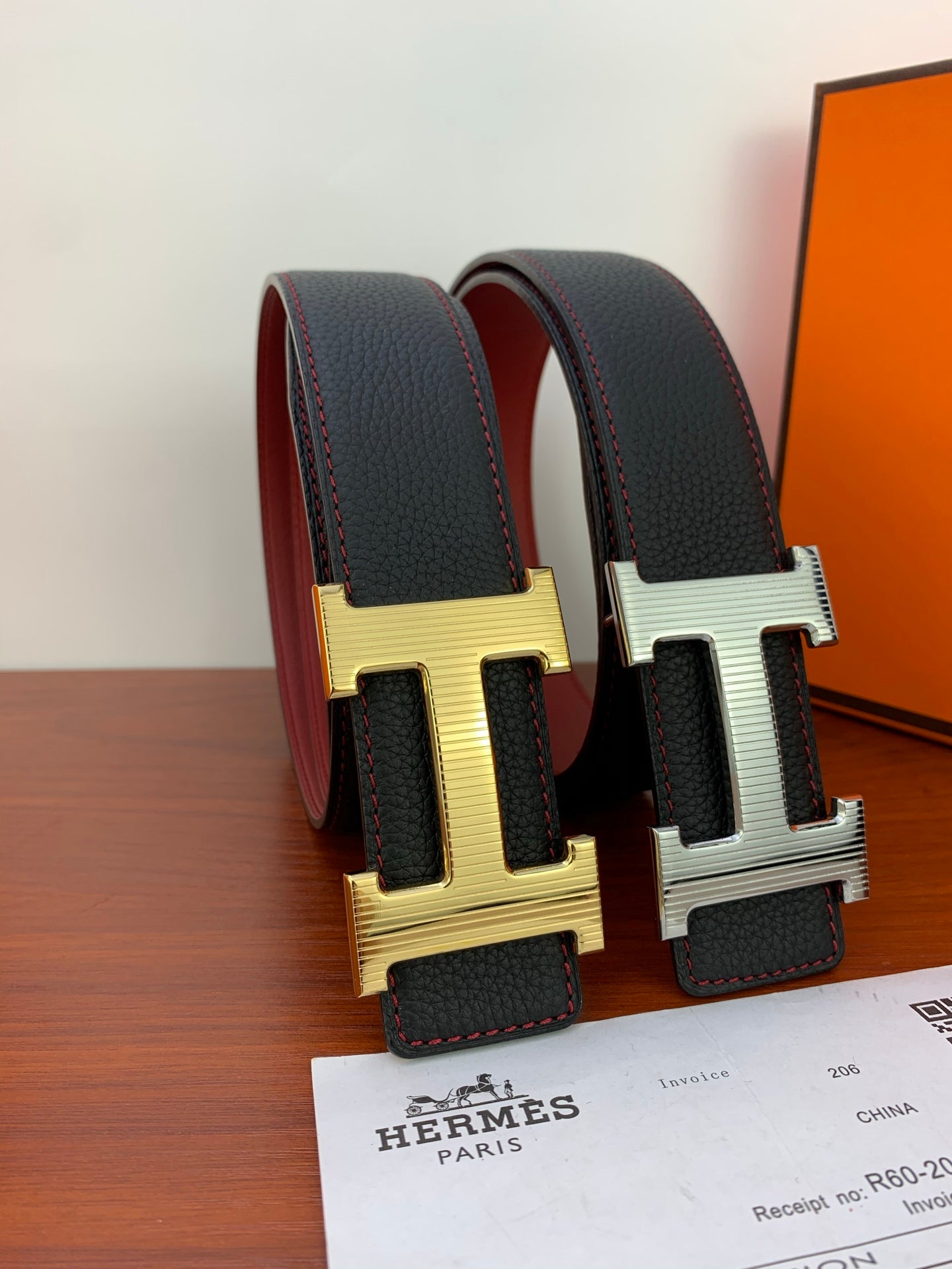 Reversible leather belt with two dark straps and gold/silver H buckle hardware