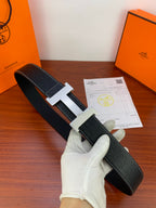 Hermes dark leather belt, reversible H buckle, contrast stitching