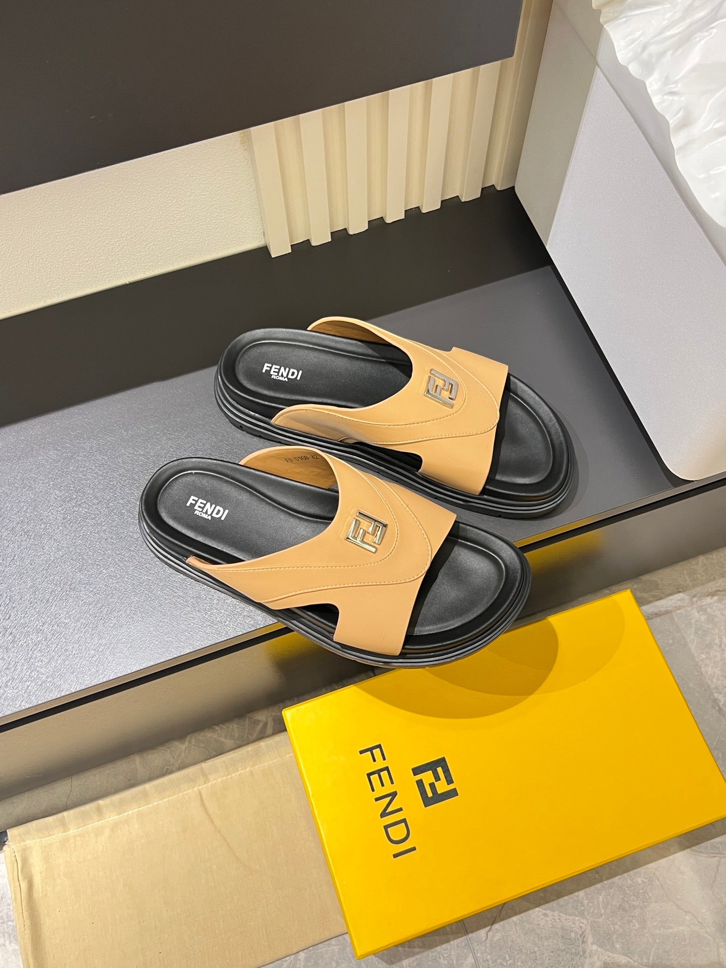 Luxury Shoes Fendi Sandals